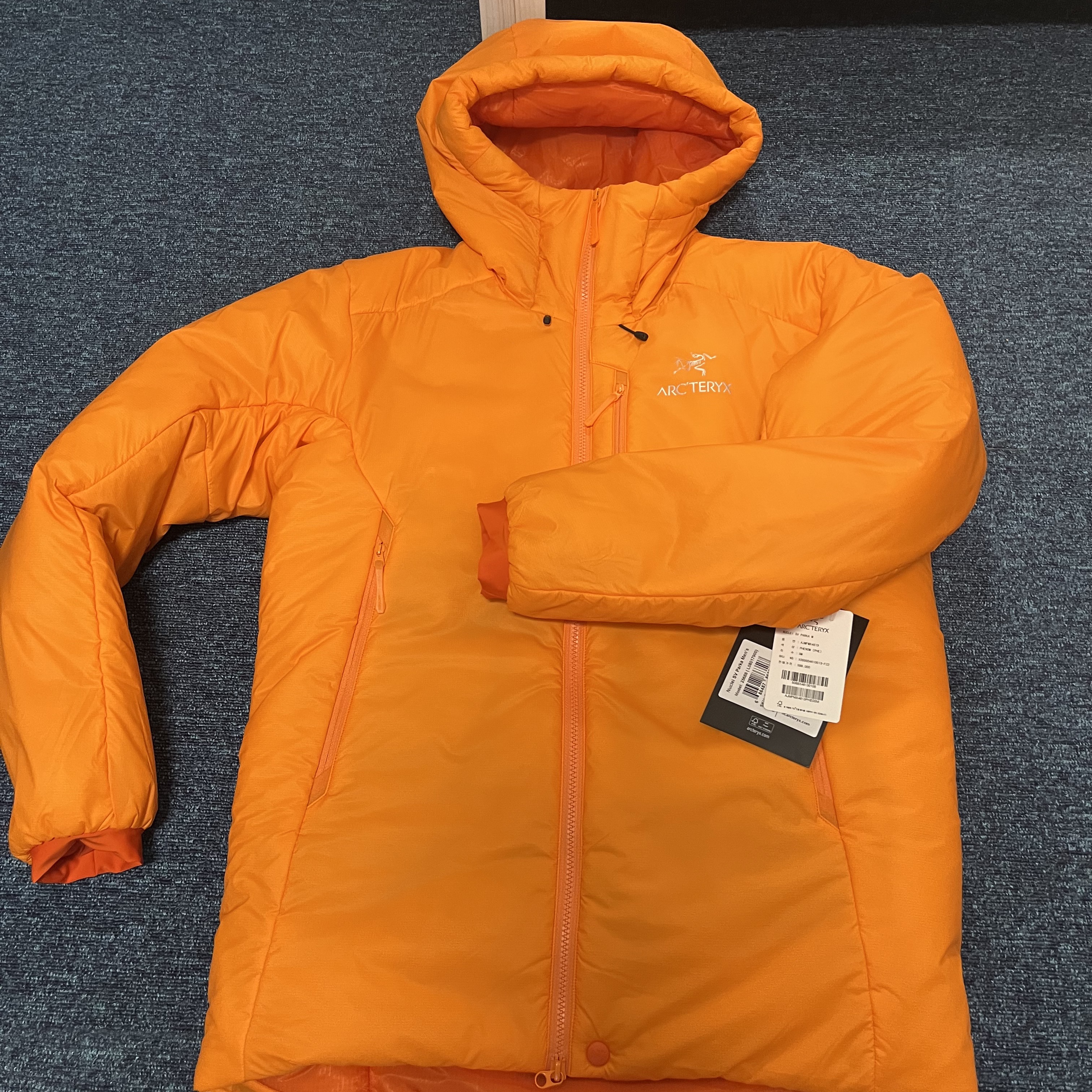 Arc'teryx Nuclei SV Parka Phenom, Nike ACG Therma-Fit ADV Lunar Lake Puffer Jacket Light Army - Asia 착용 스타일 - 3