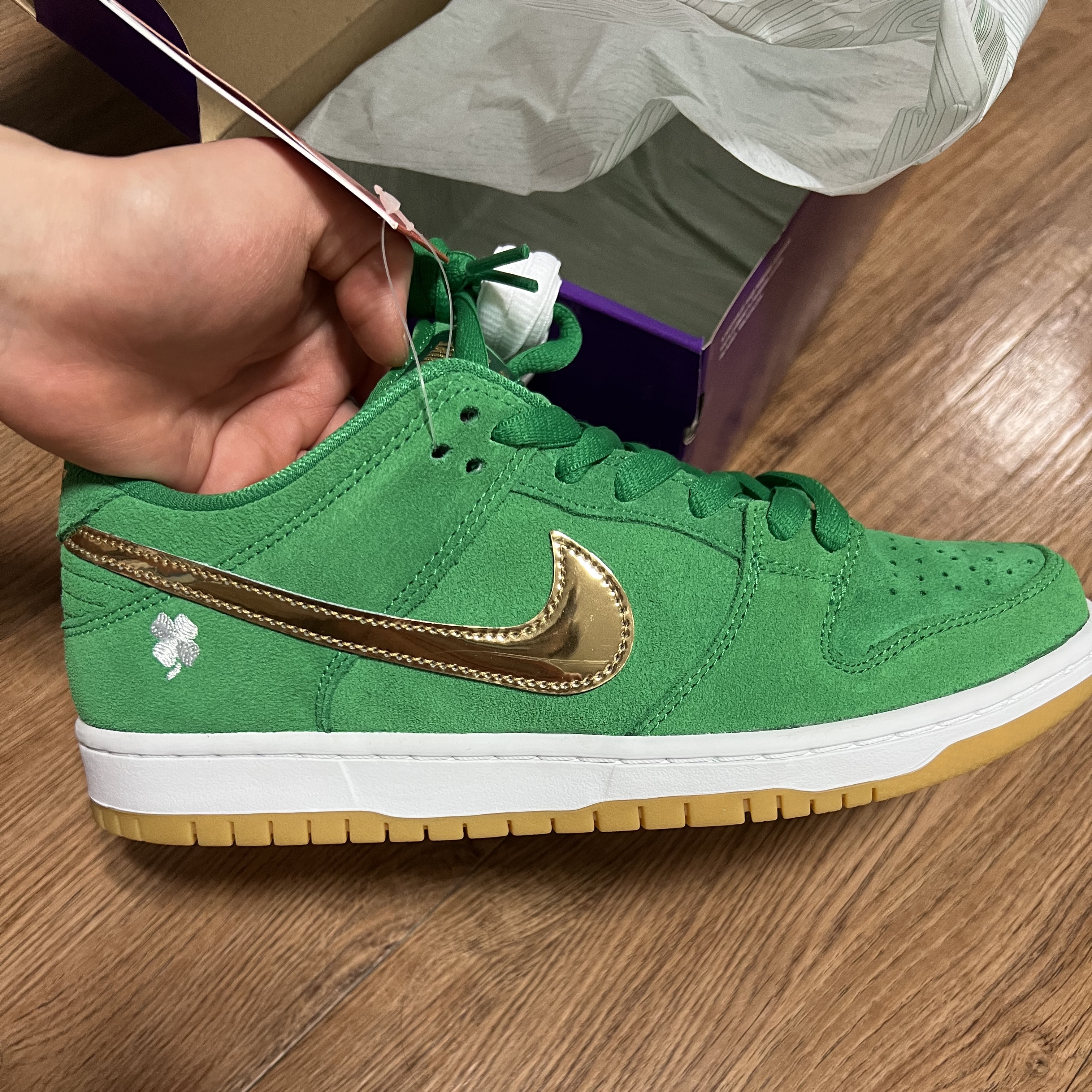 Nike SB Dunk Low Pro Shamrock 착용 스타일
