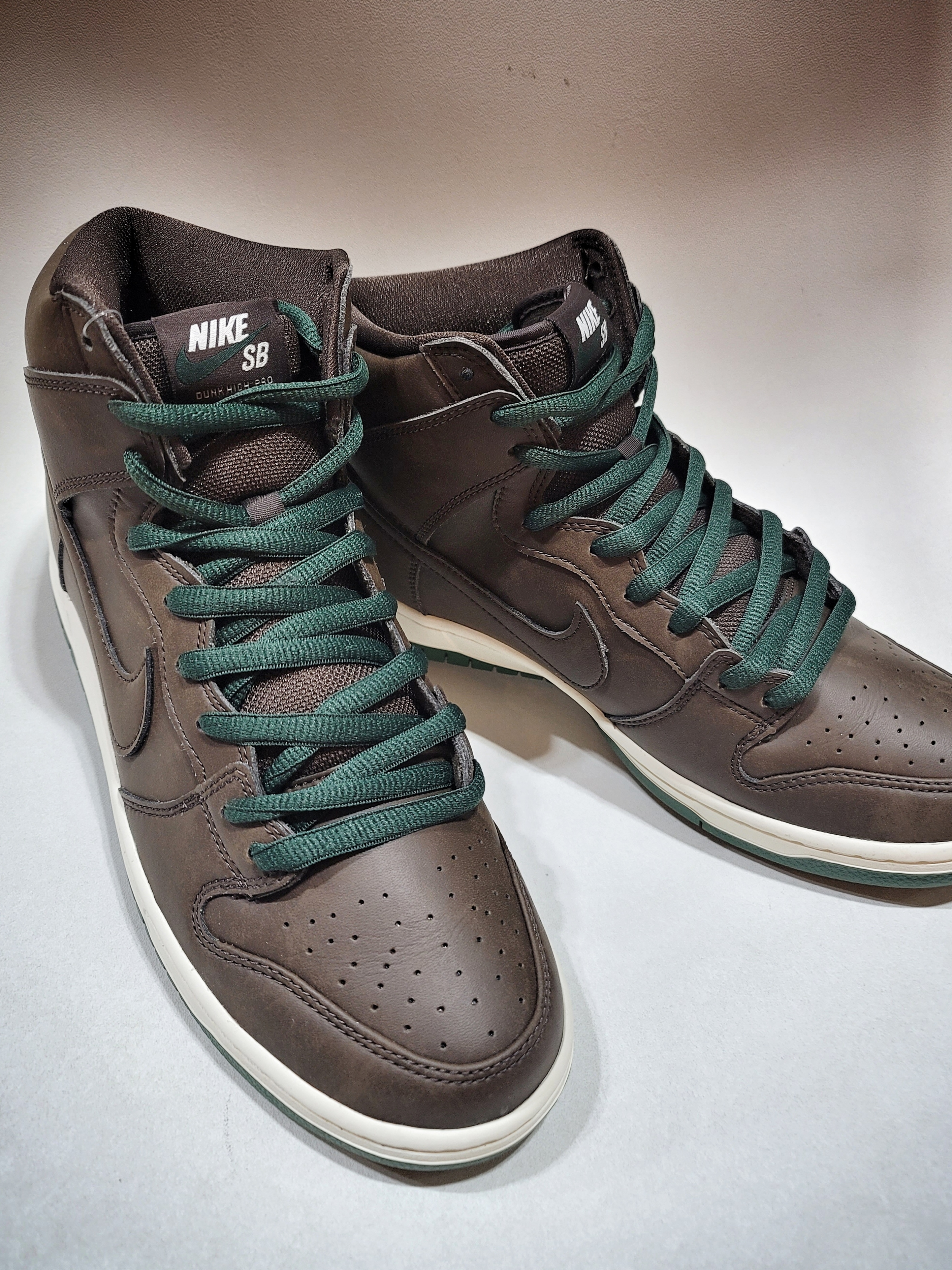 Nike SB Dunk High Pro Baroque Brown 착용 스타일 - 2