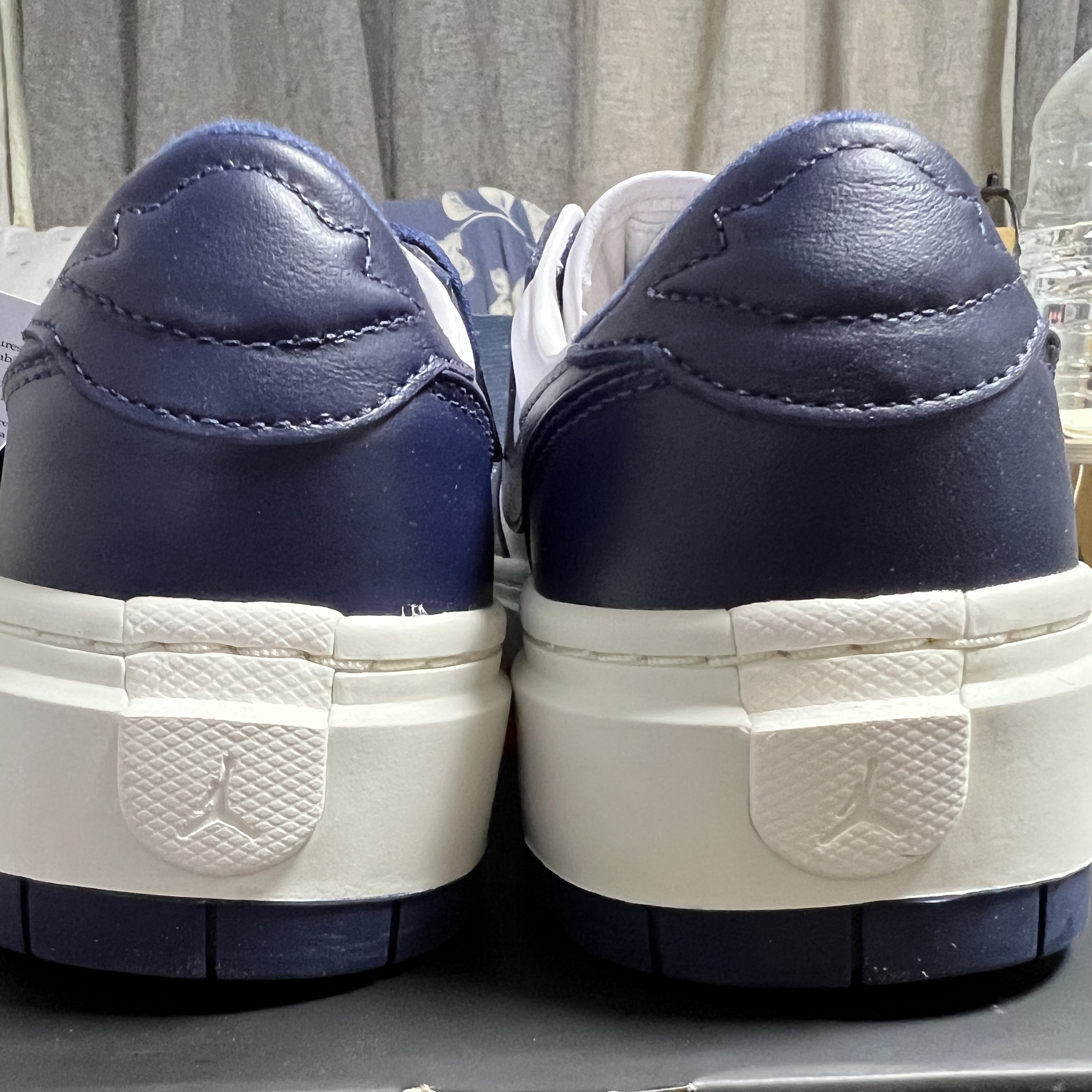 (W) Jordan 1 Elevate Low Midnight Navy 착용 스타일 - 3