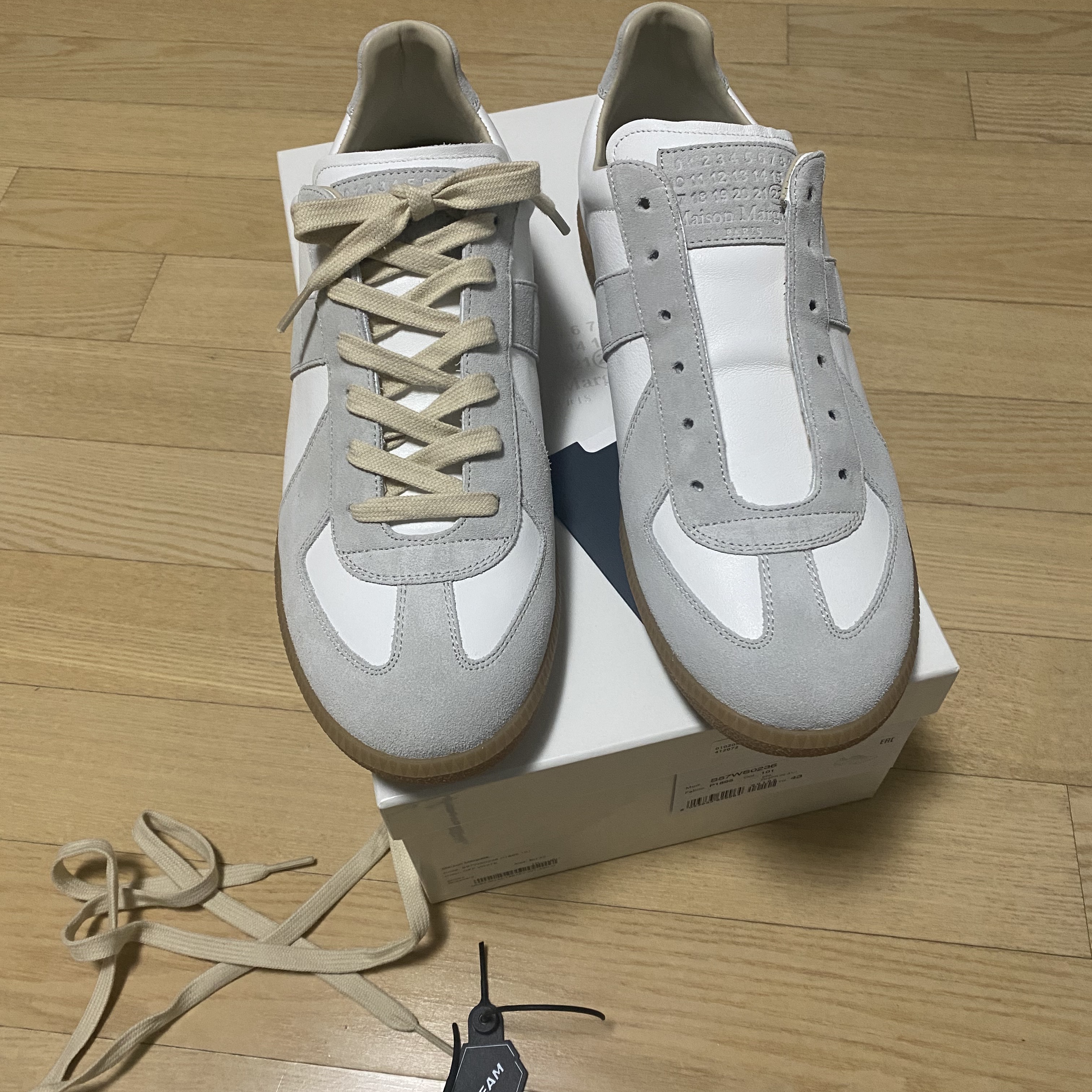 Maison Margiela Calfskin Replica Sneakers 착용 스타일 - 2