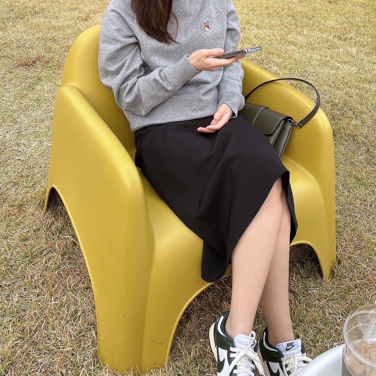 (W) Nike Dunk Low Vintage Green, (W) Maison Kitsune Fox Head Patch Adjusted Sweatshirt Grey Melange 착용 스타일