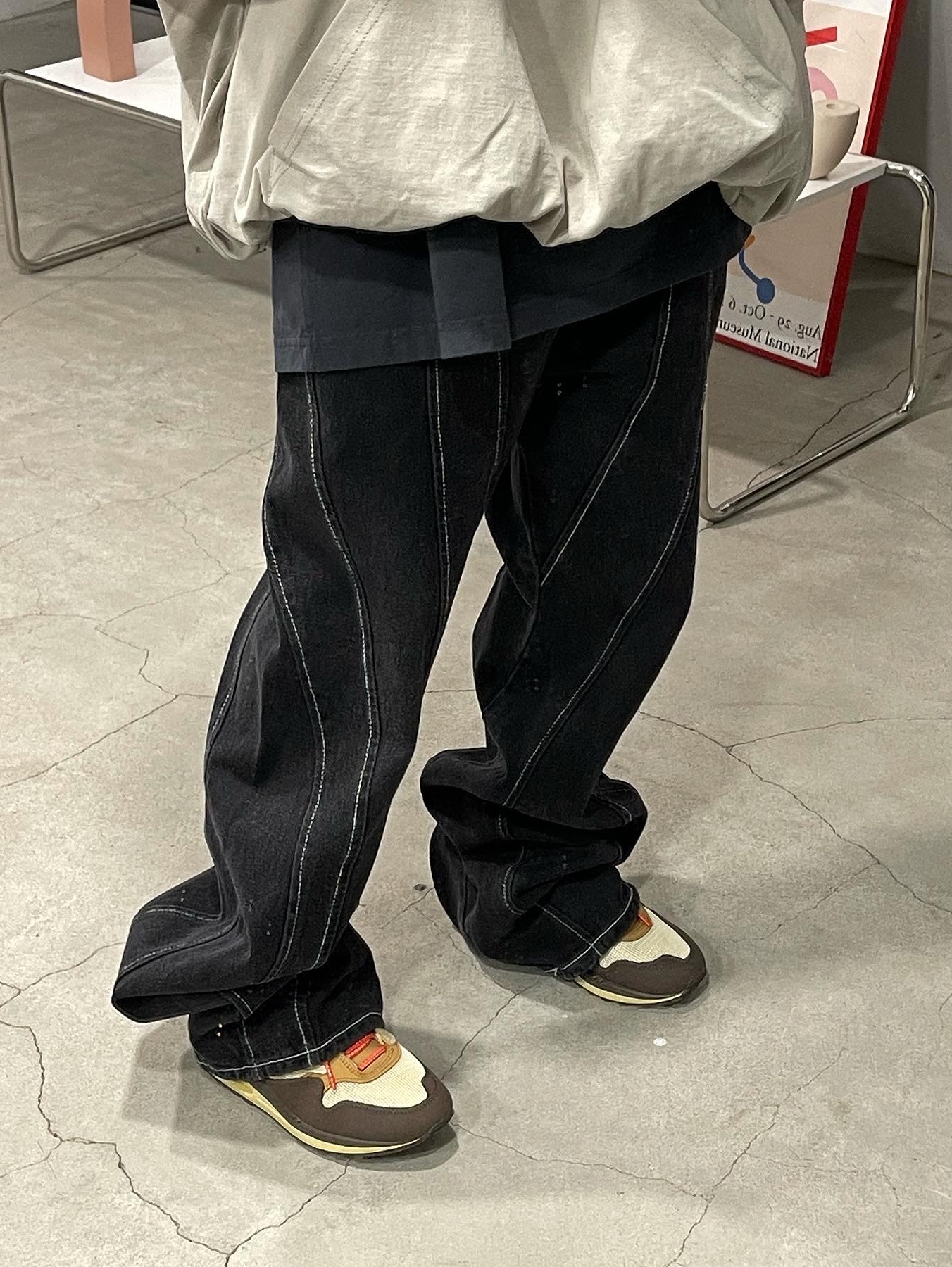 Nike x Travis Scott Air Max 1 Cact.us Brown 착용 스타일 - 2