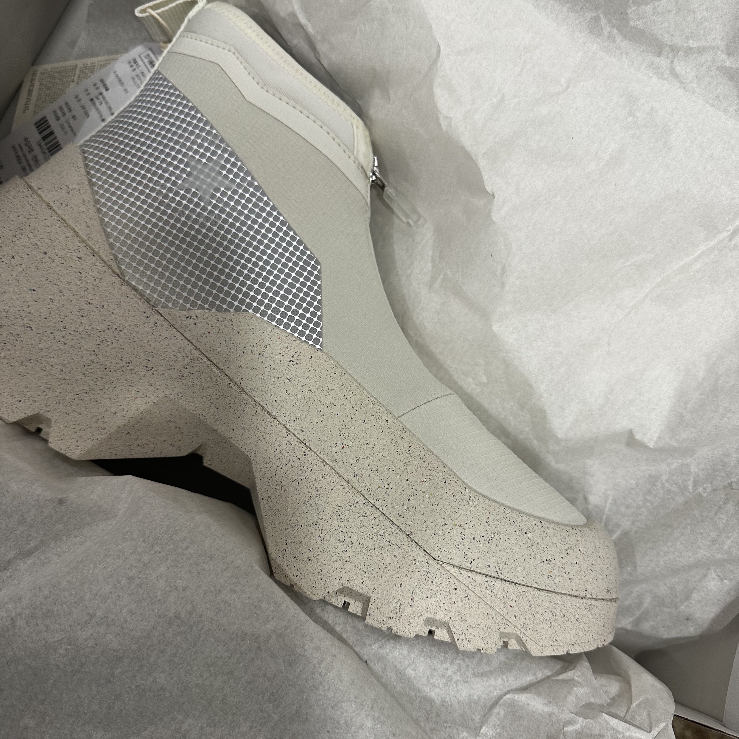 Converse x A-Cold-Wall Geo Forma Boot Lily White 착용 스타일 - 1