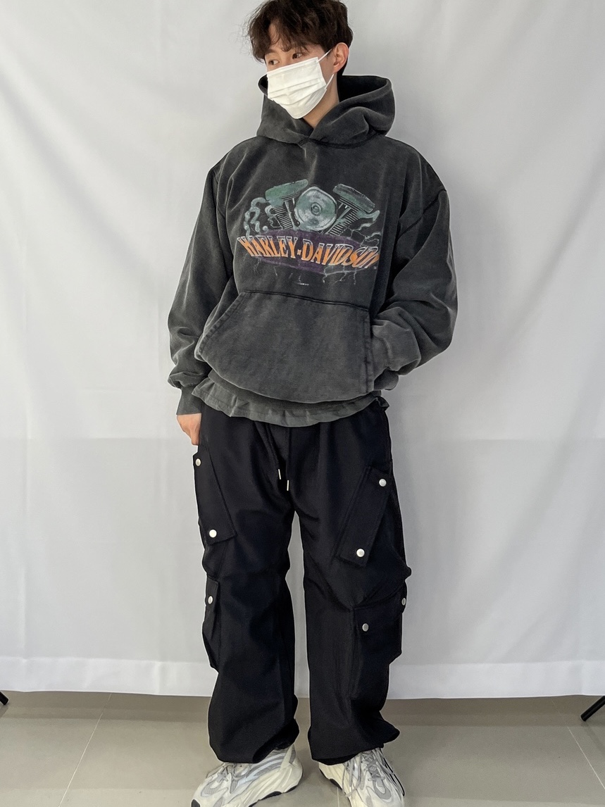 Adidas Yeezy Boost 700 V2 Static 2022 착용 스타일