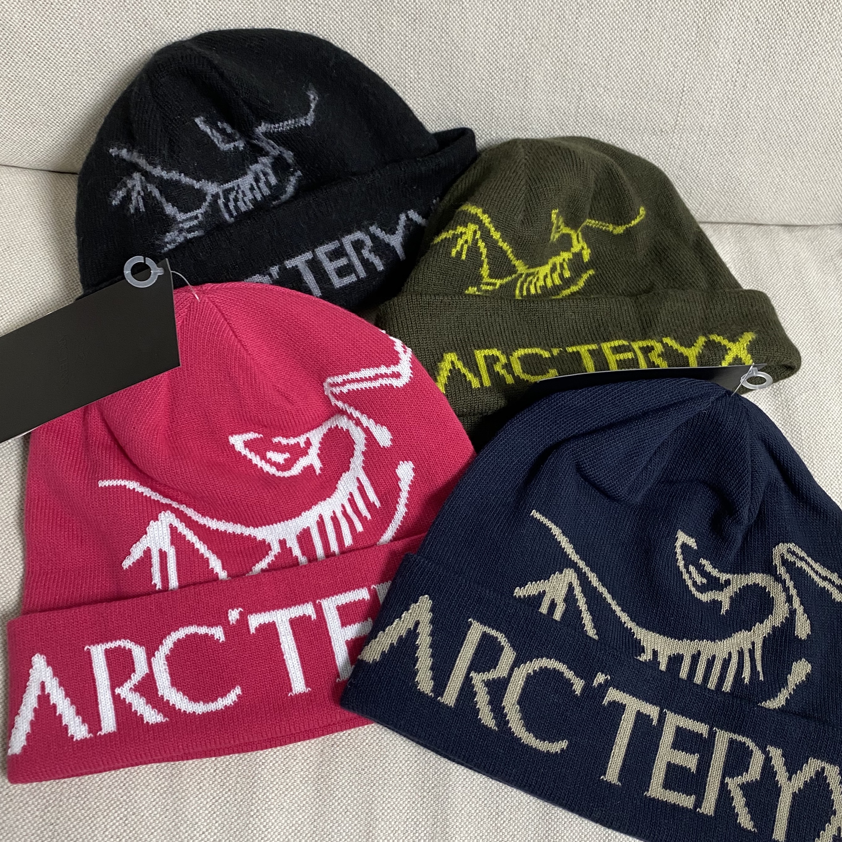 Arc'teryx Bird Word Toque Synth, Arc'teryx Bird Word Toque Black Sapphire 착용 스타일