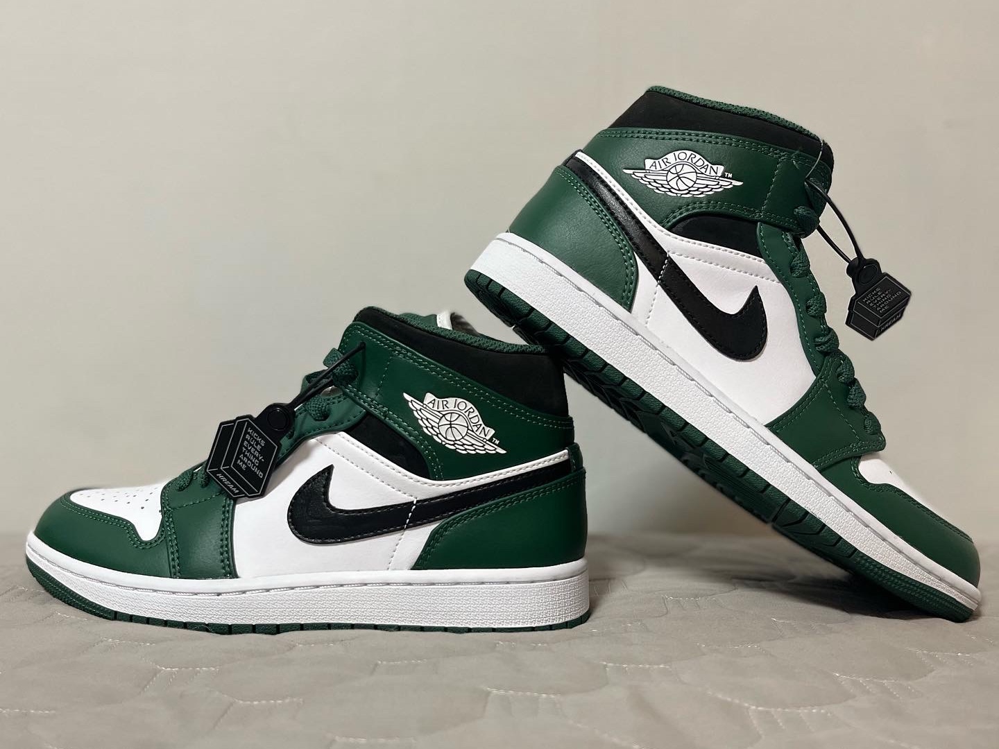 Jordan 1 Mid Sonics 2021 착용 스타일 - 1