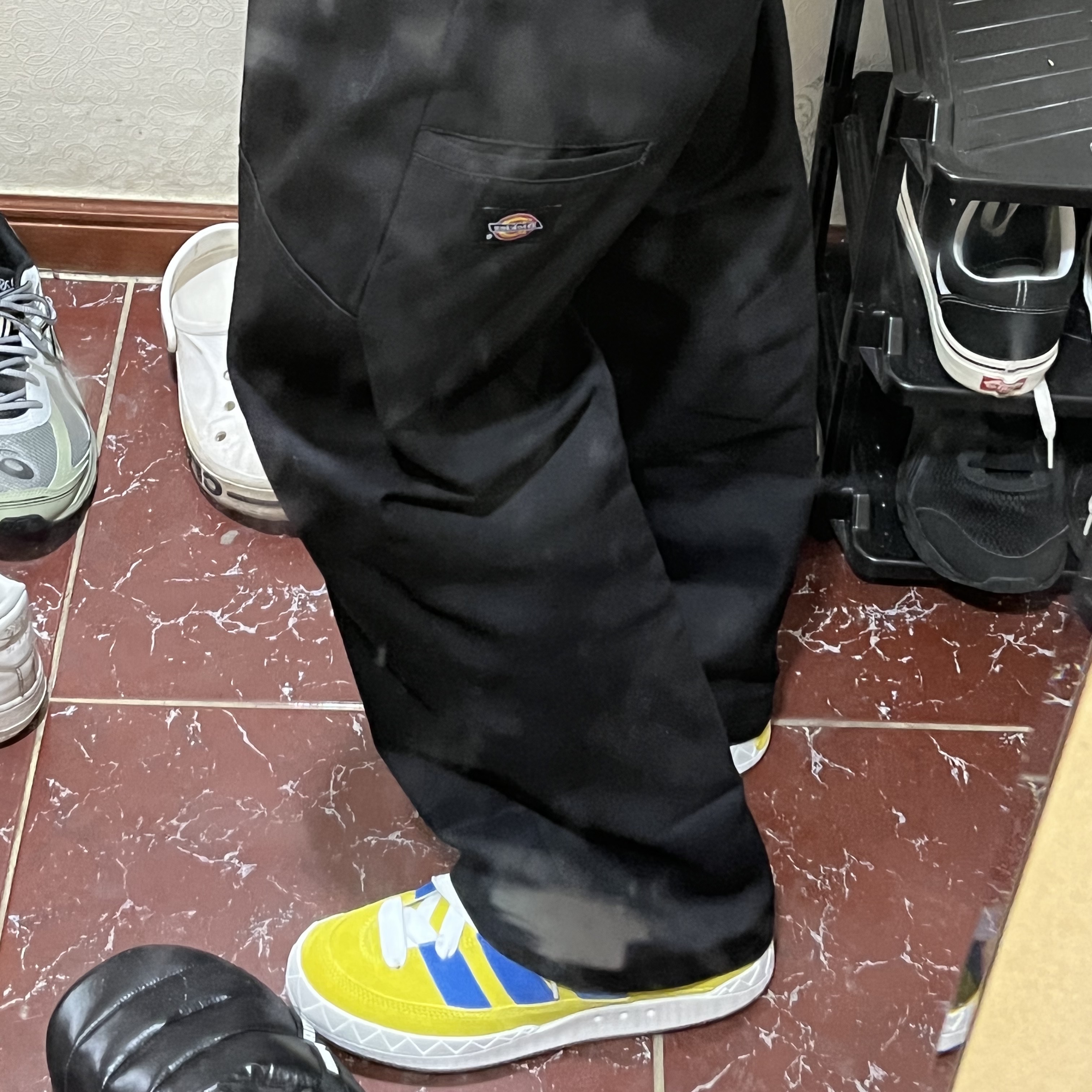 Adidas Adimatic Bright Yellow Blue 착용 스타일 - 2