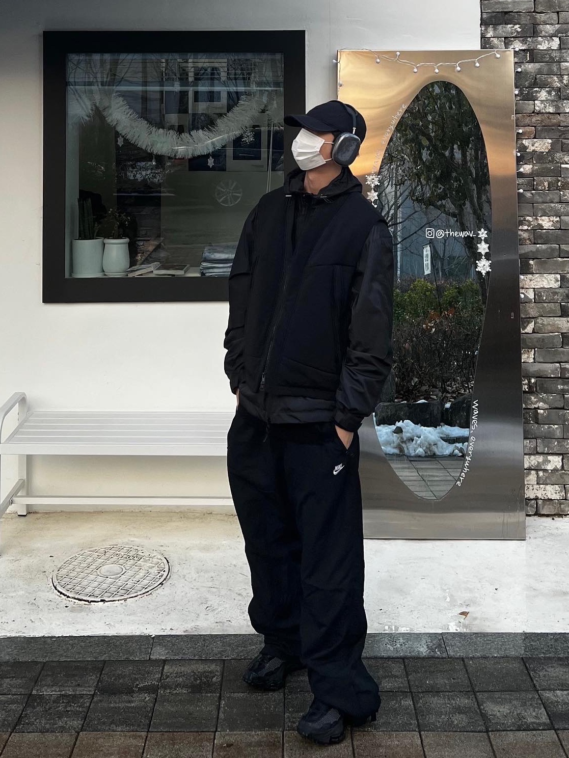 Nike x Matthew M Williams Zoom 004 Triple Black 착용 스타일 - 3
