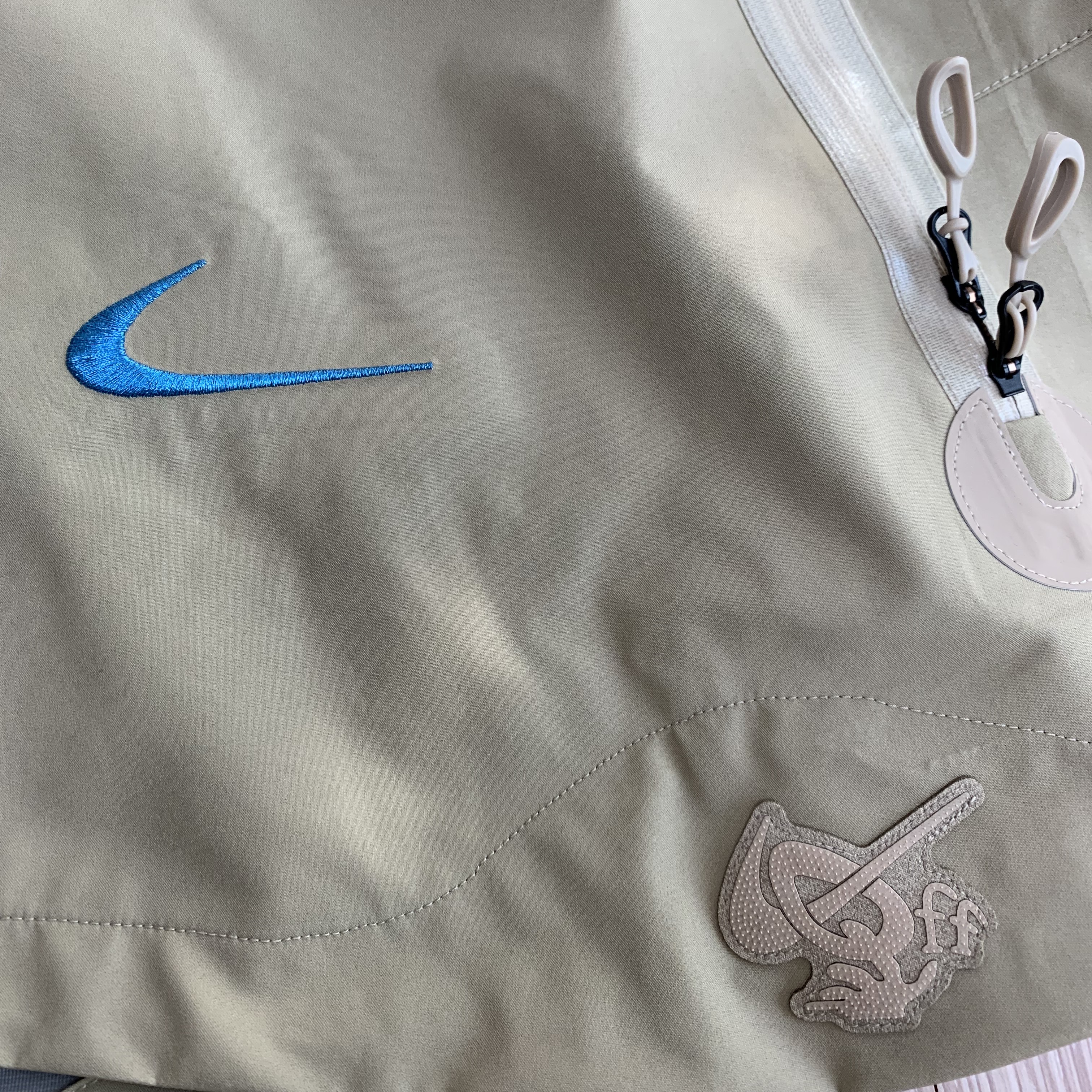 Nike x Off-White NRG Gore-Tex Jacket Khaki - Asia 착용 스타일 - 5
