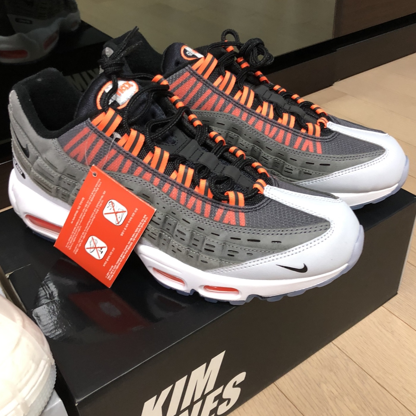 Nike x Kim Jones Air Max 95 Total Orange 착용 스타일 - 2