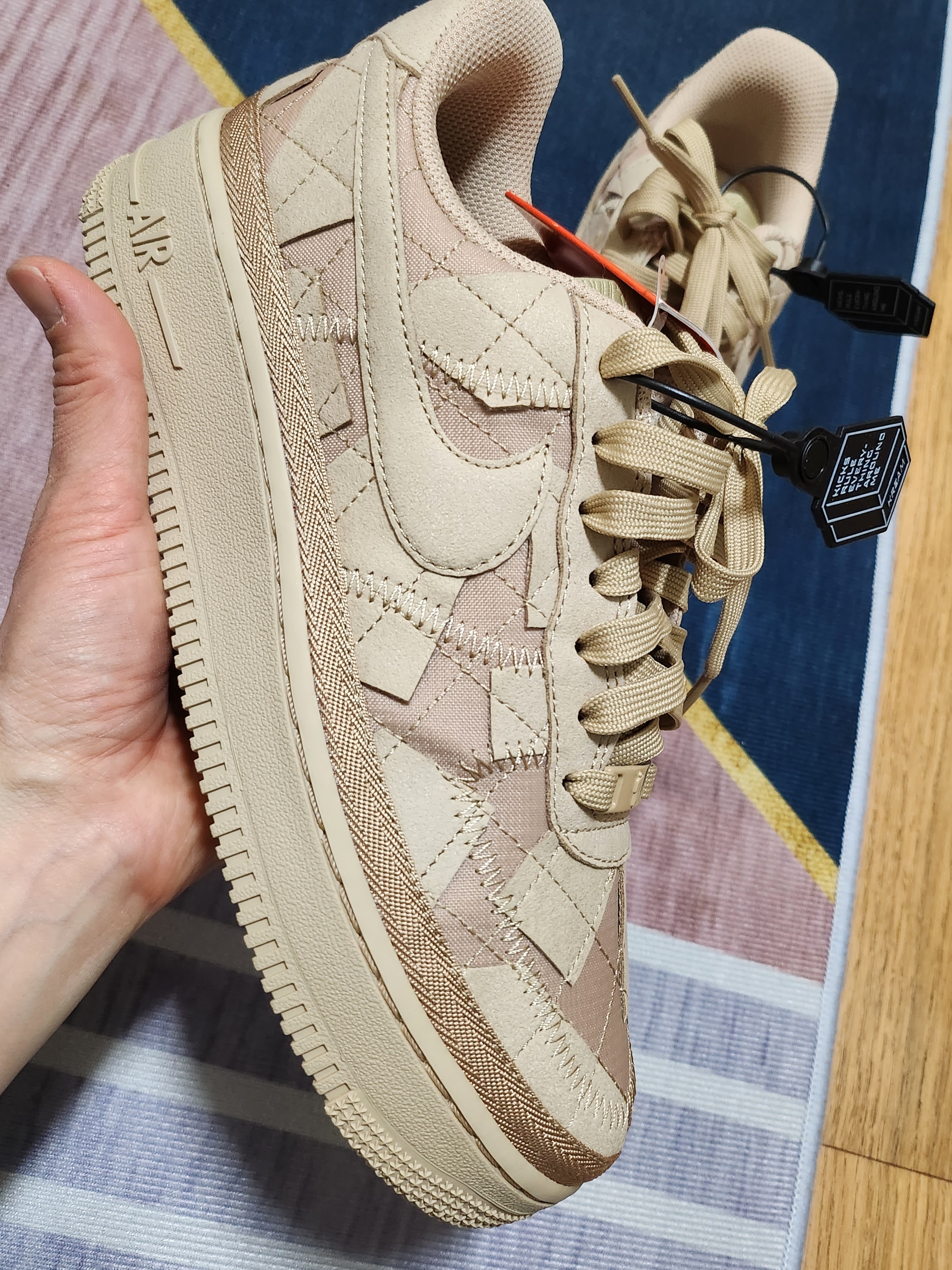 Nike x Billie Eilish Air Force 1 Low '07 SP Mushroom 착용 스타일 - 2