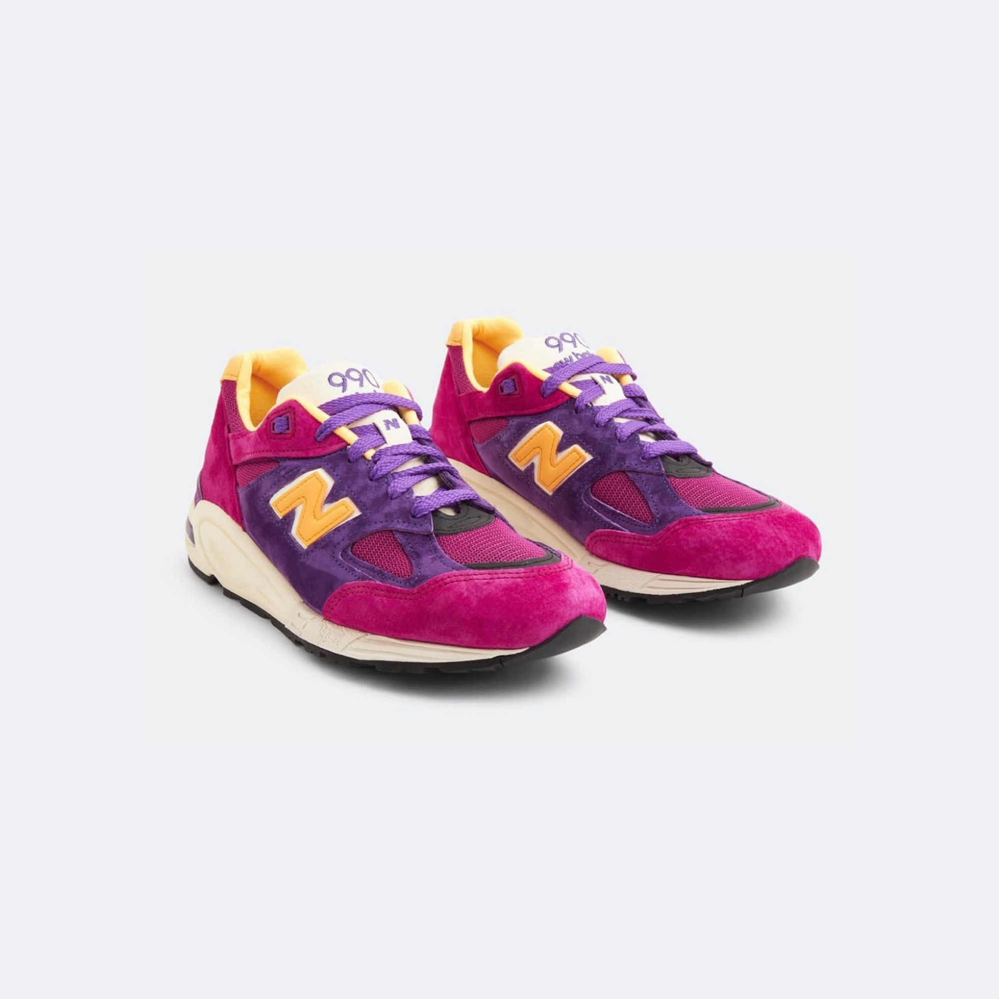 New Balance 990v2 Made in USA Purple Yellow 착용 스타일 - 2