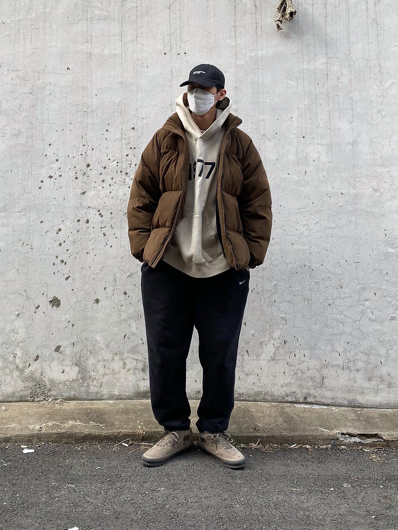 Vans Vault x WTAPS OG Half Cab LX Coyote, Essentials 1977 Hoodie Wheat - 22SS 착용 스타일 - 2