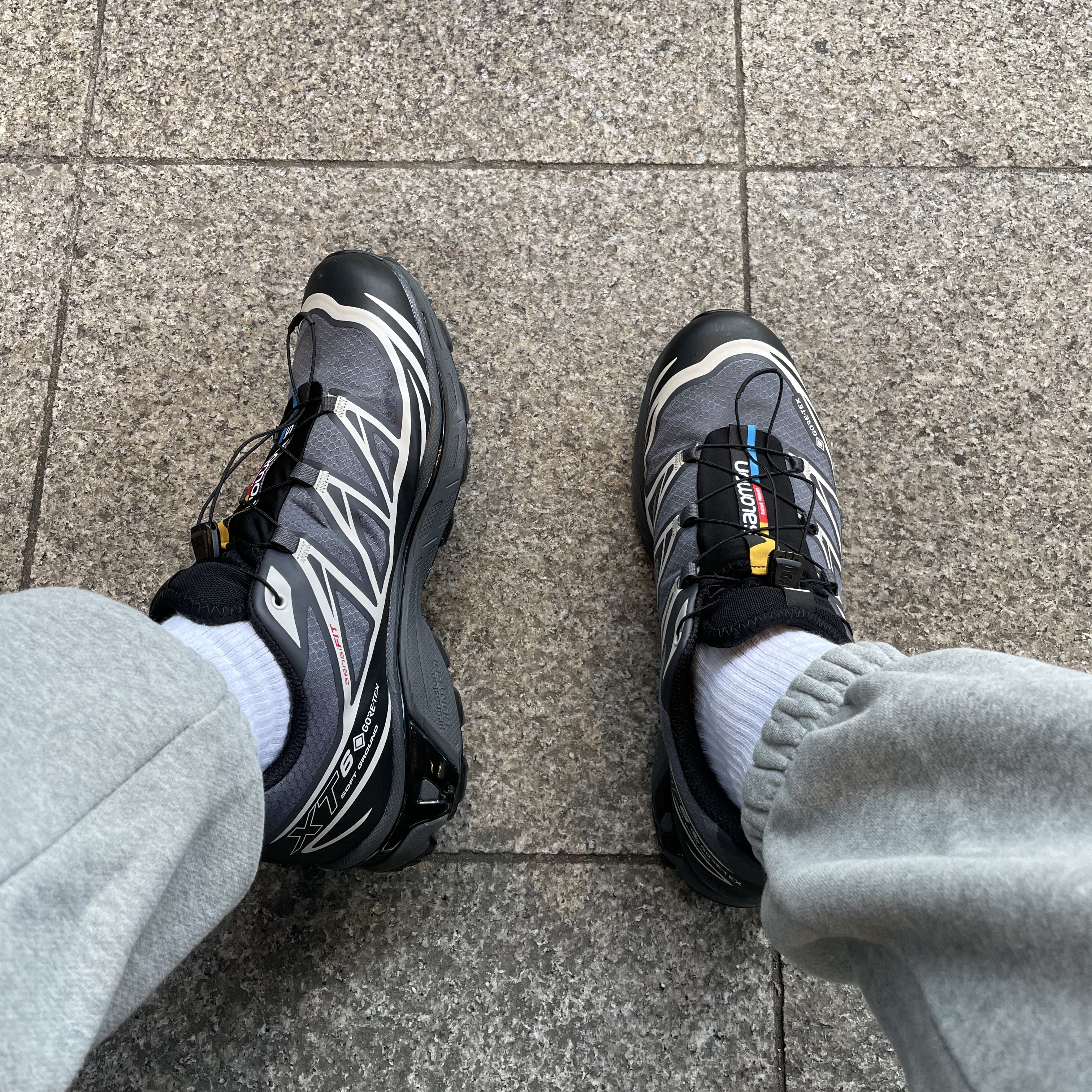 Salomon XT-6 Gore-Tex Black Ebony 착용 스타일 - 3
