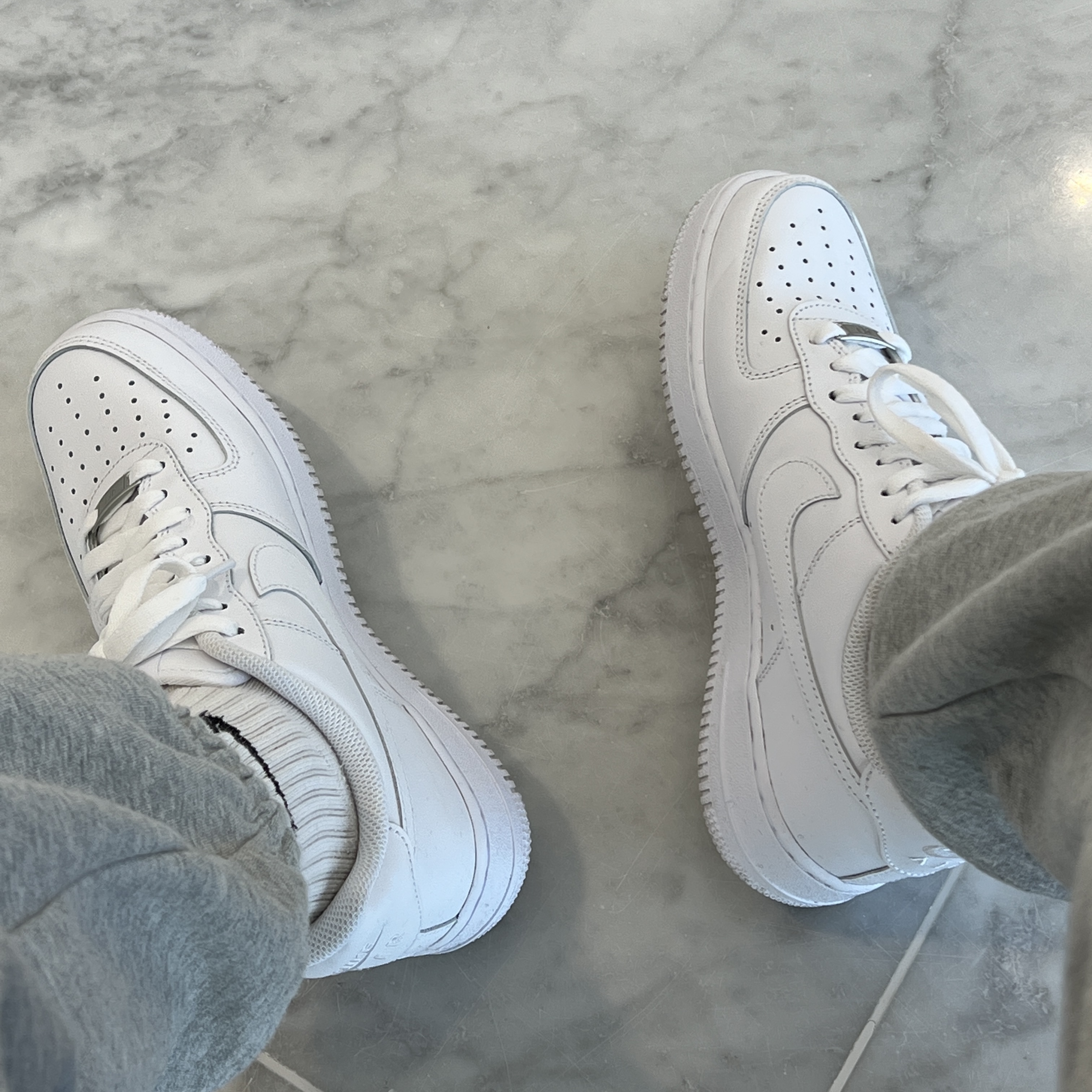 Nike Air Force 1 '07 Low White 착용 스타일