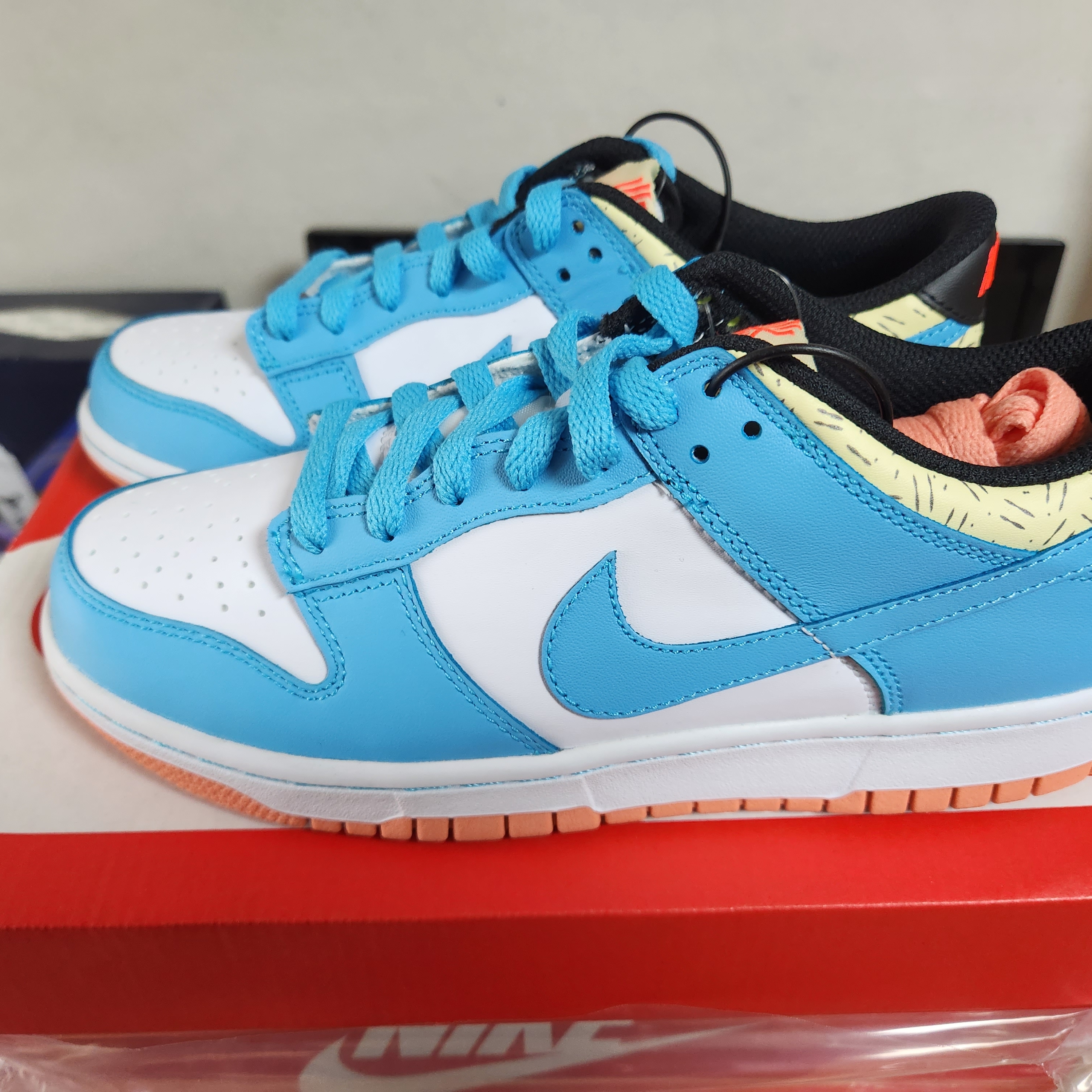 (GS) Nike x Kyrie Dunk Low SE Baltic Blue 착용 스타일 - 2