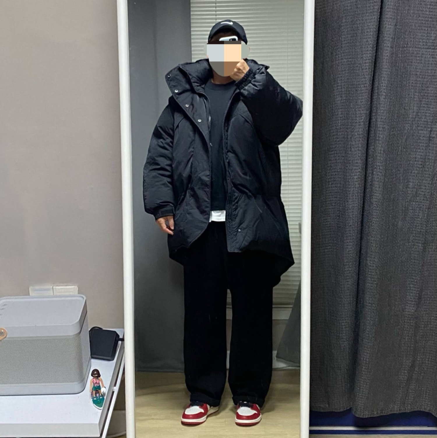 Jordan 1 Retro High OG Chicago 2022, Nike NRG Solo Swoosh Crew Fleece Black White - Asia 착용 스타일