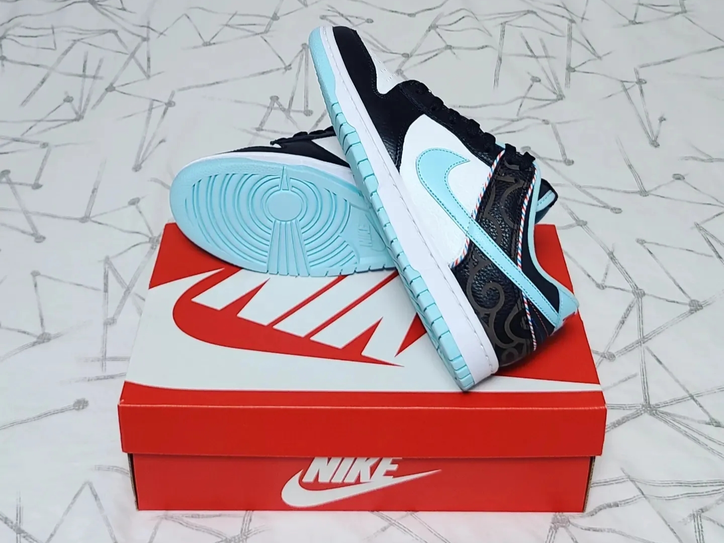 Nike Dunk Low Retro SE Barber Shop Black 착용 스타일 - 4