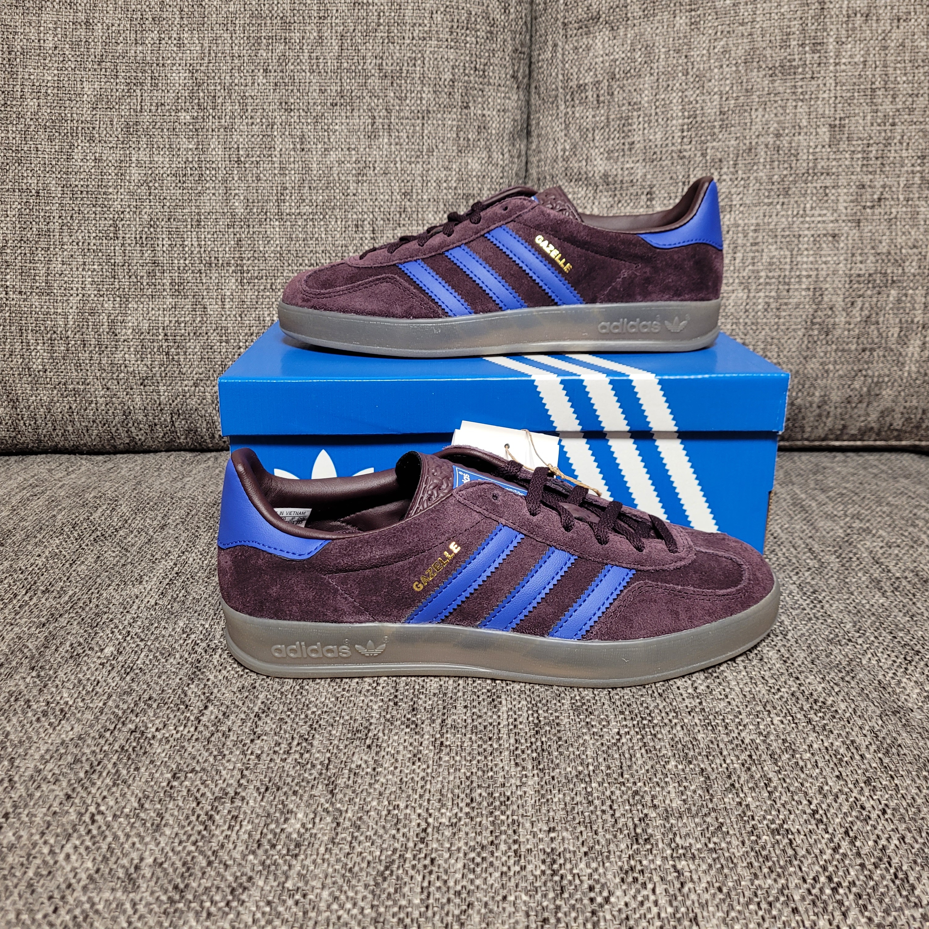 Adidas Gazelle Indoor Shadow Maroon 착용 스타일 - 3