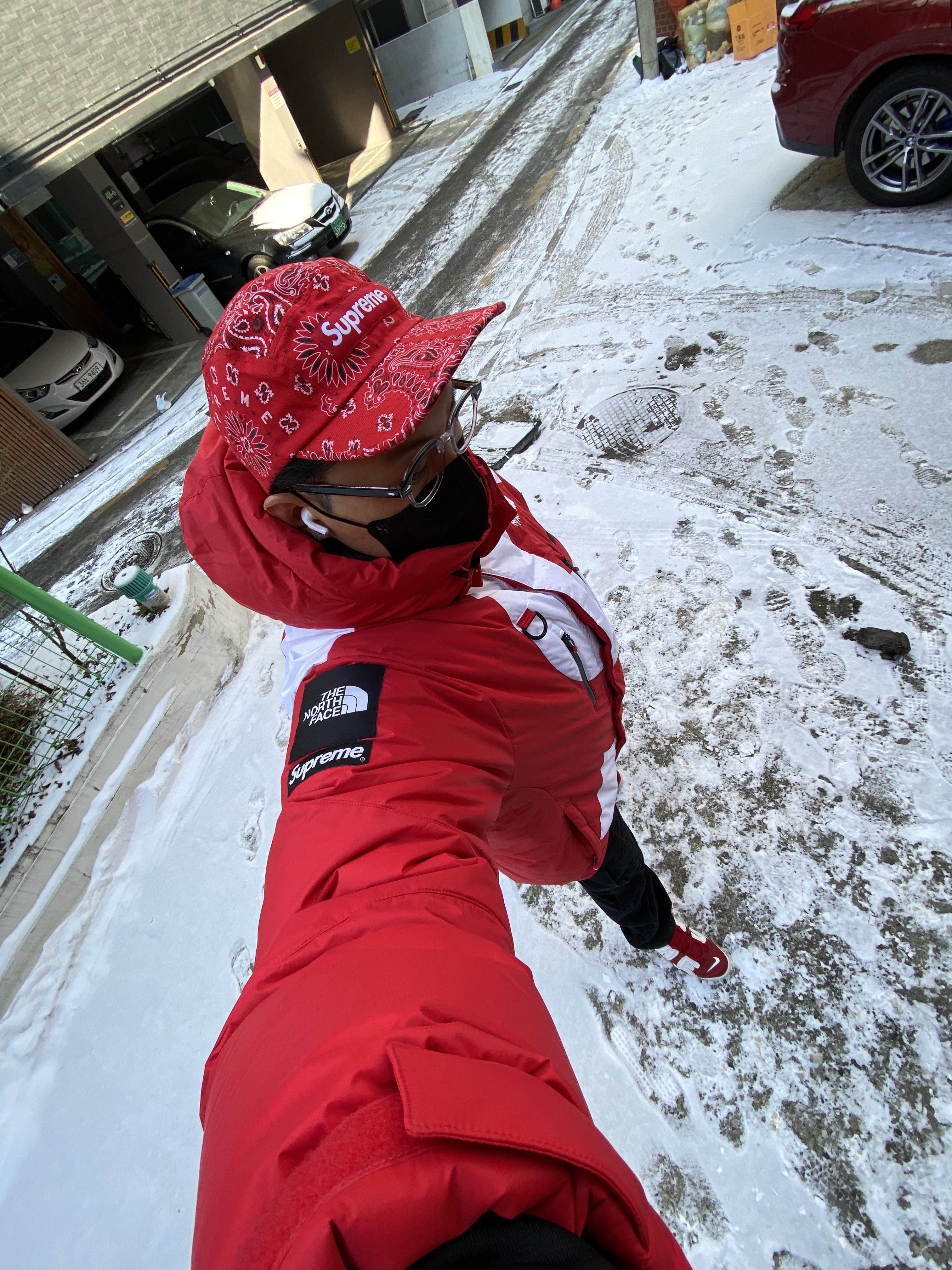 Supreme x The North Face S Logo Summit Series Himalayan Parka Red - 20FW, Nike x Supreme Air More Uptempo Suptempo Red 착용 스타일