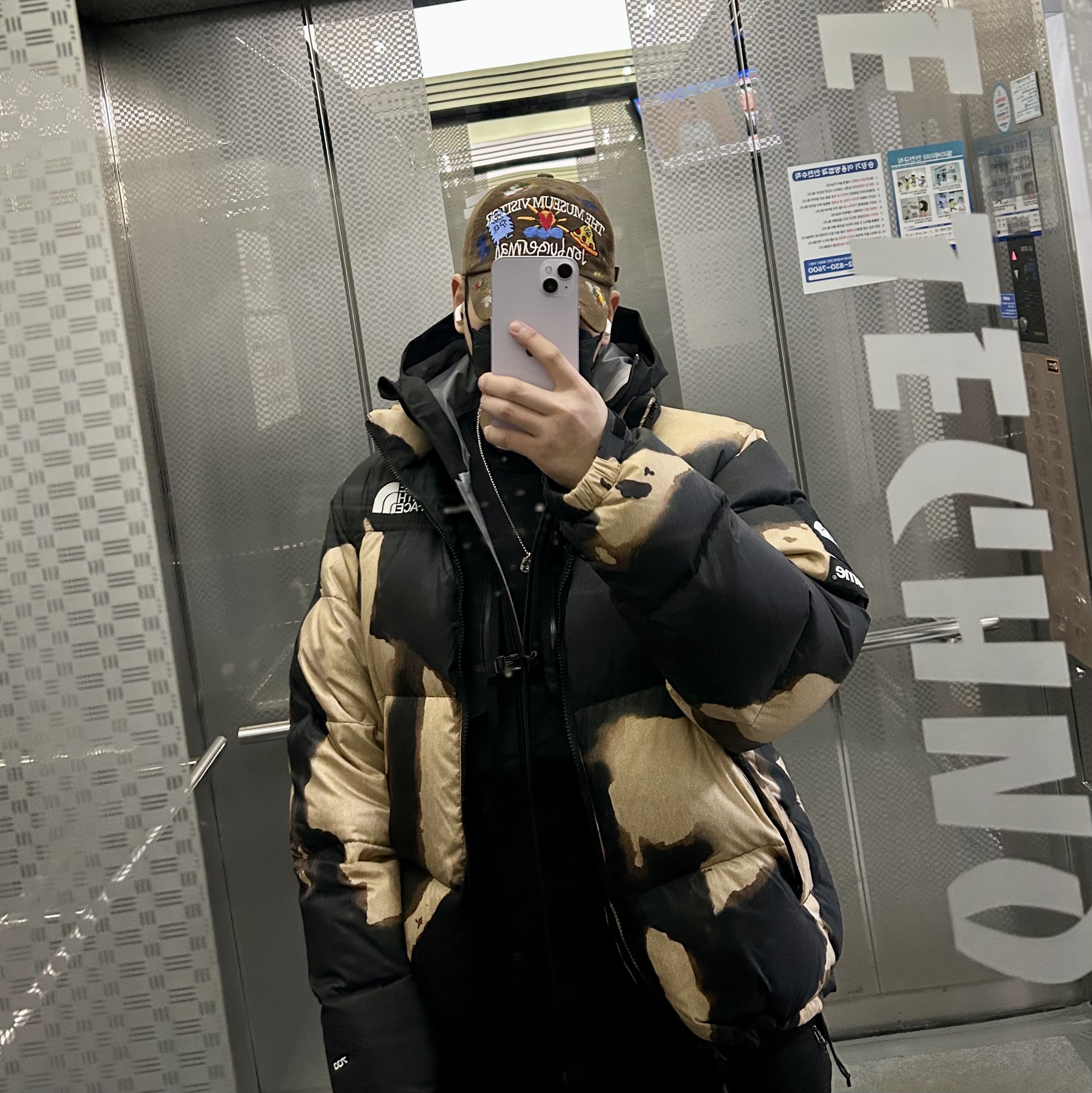 Supreme x The North Face Bleached Denim Print Nuptse Jacket Black - 21FW 착용 스타일