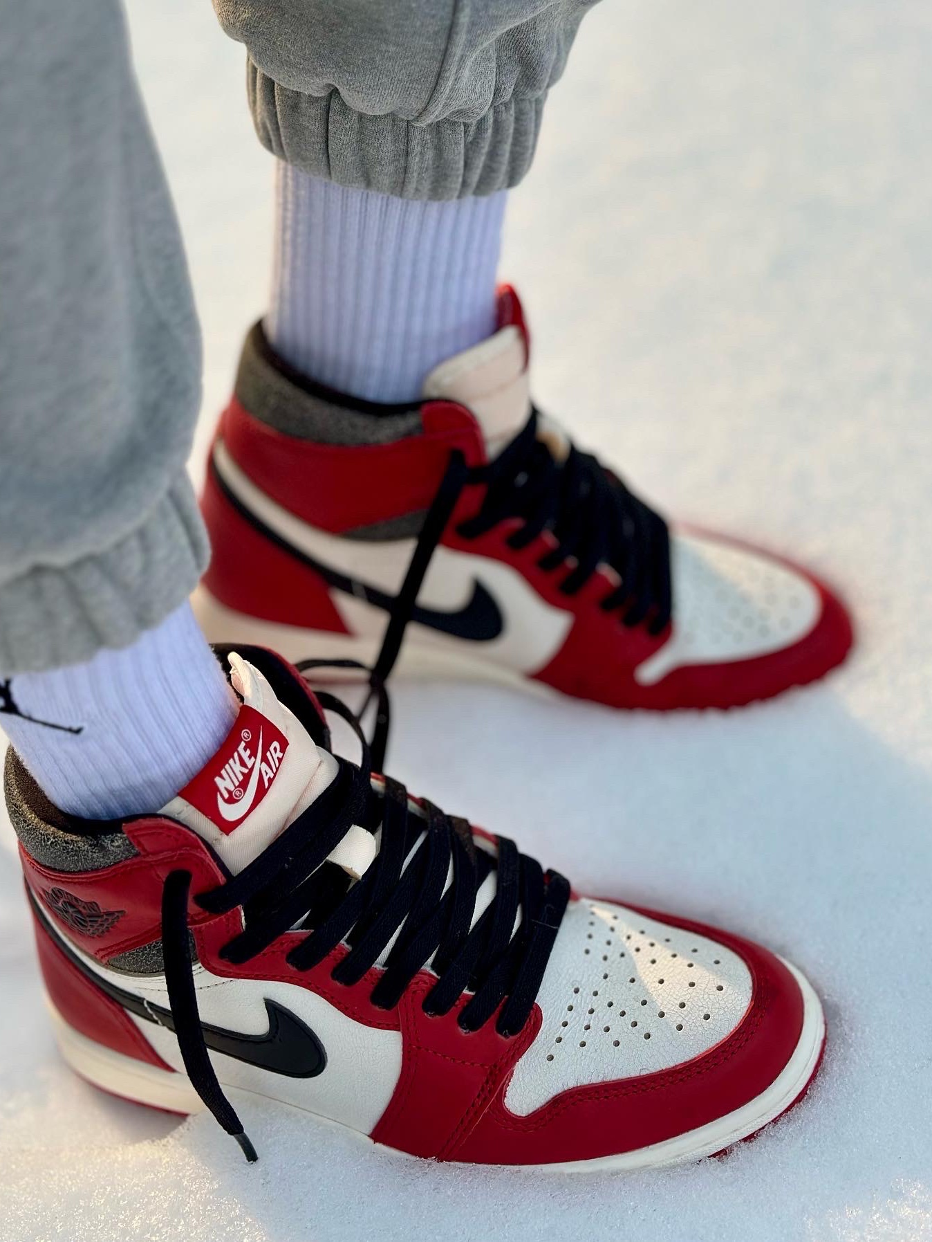 (W) Moose Knuckles Original Debbie Bomber Natural Fox Fur Black, Jordan 1 Retro High OG Chicago 2022 착용 스타일 - 5
