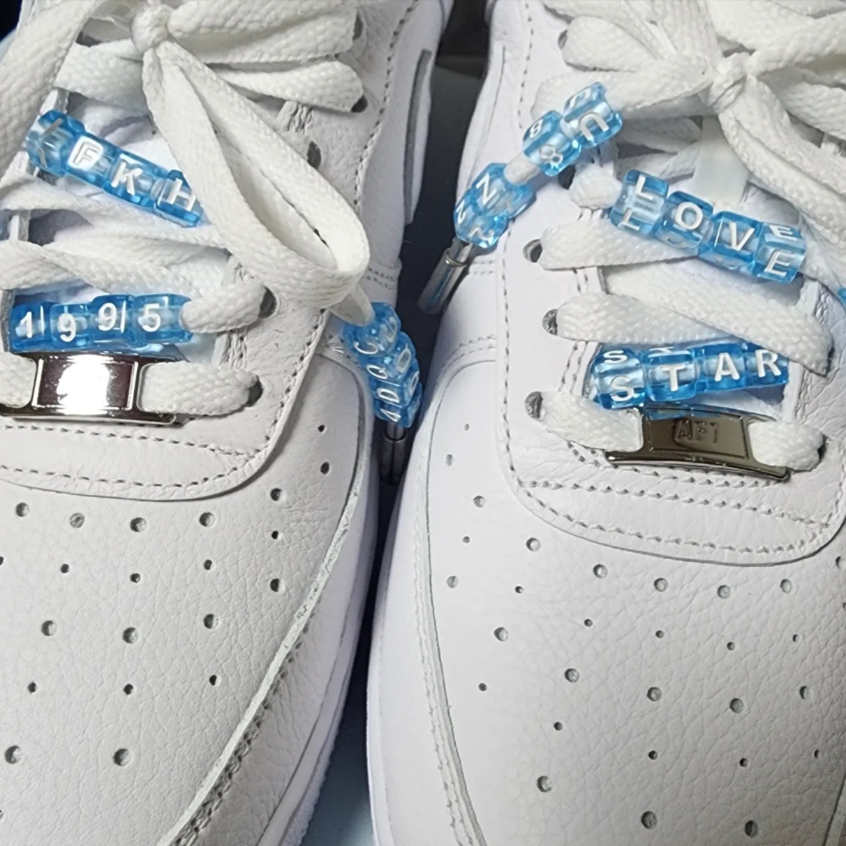 Nike x Supreme Air Force 1 Low Black, Nike x Drake Nocta Air Force 1 Low SP Certified Lover Boy White 착용 스타일 - 1