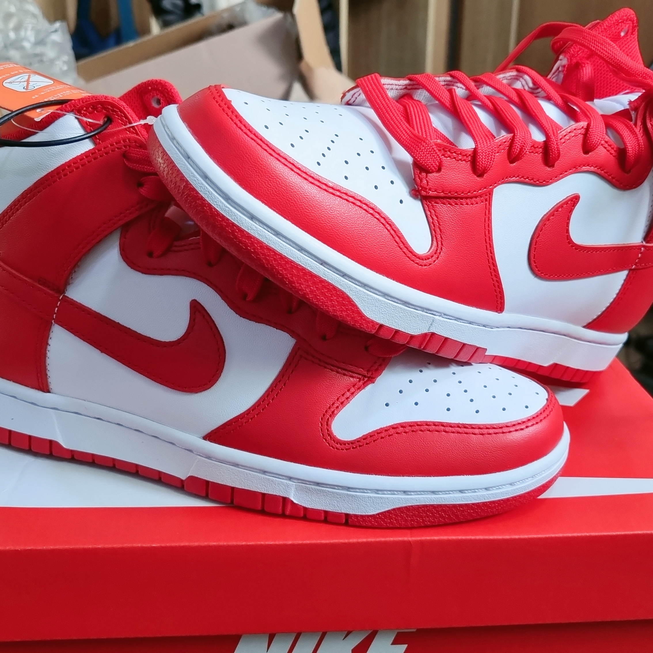 Nike Dunk High Retro Championship White and Red 착용 스타일