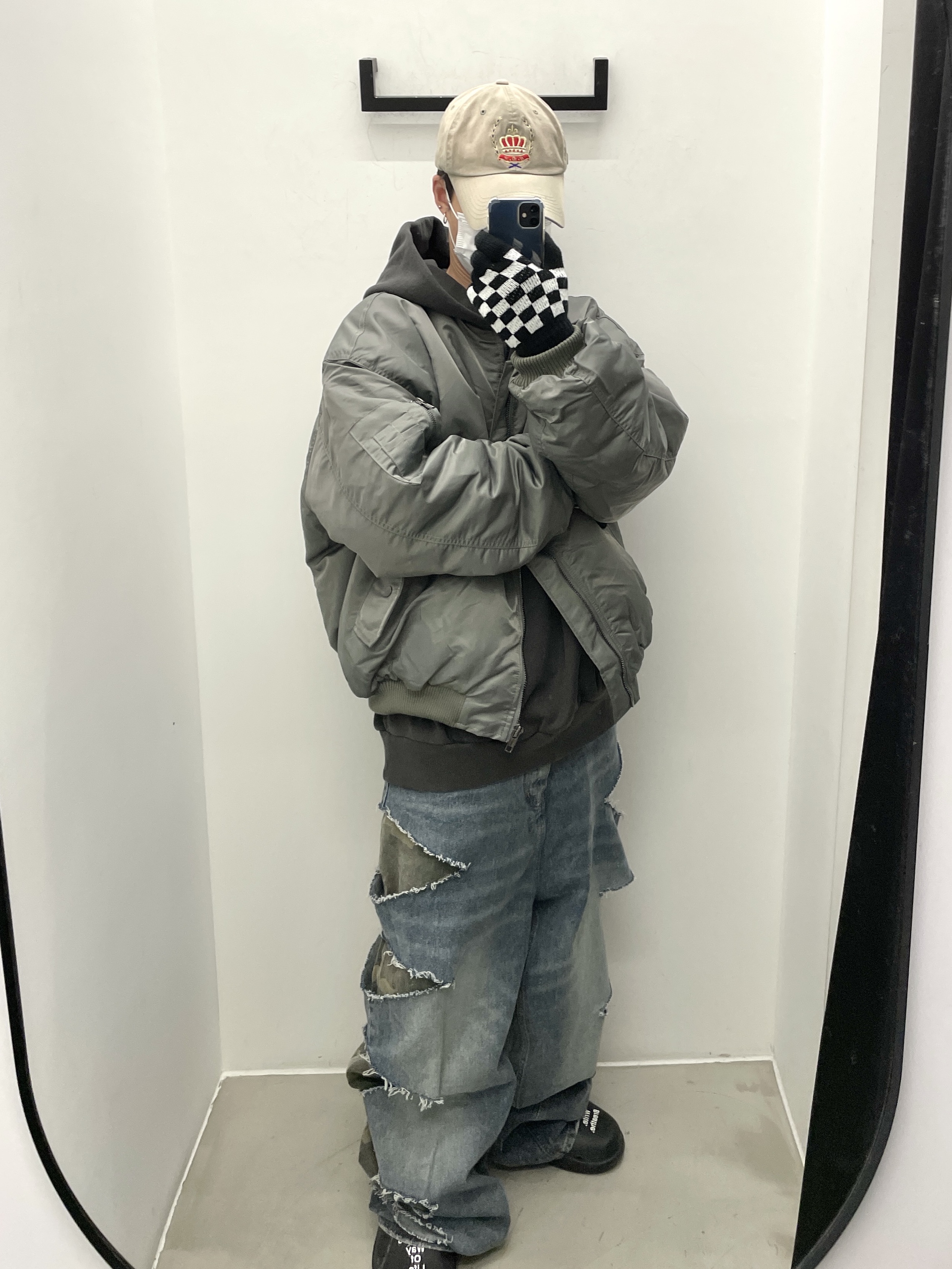 Oofos x Takahiromiyashita The Soloist The Soloist's Way Of Life Clog Black White 착용 스타일