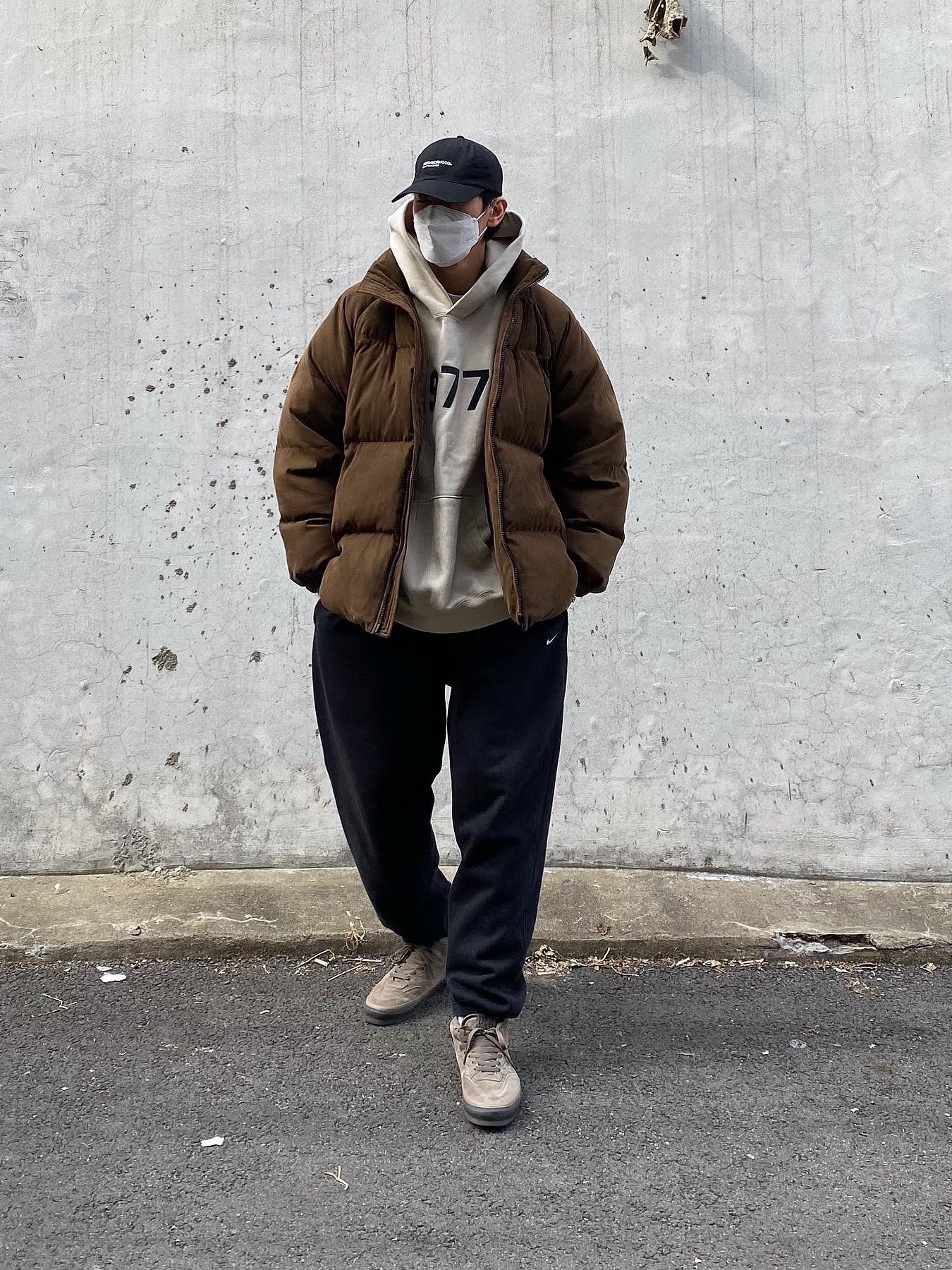 Vans Vault x WTAPS OG Half Cab LX Coyote, Essentials 1977 Hoodie Wheat - 22SS 착용 스타일 - 1
