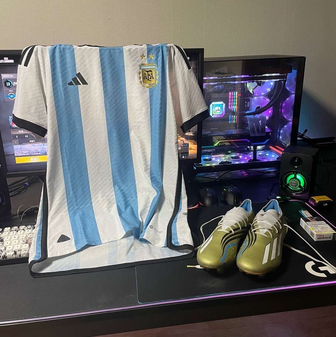 Adidas X Speedportal Leyenda.1 FG Gold Metallic, Adidas Argentina Home Authentic Jersey 2022 White Light Blue - KR Sizing (Non Marking Ver.) 착용 스타일
