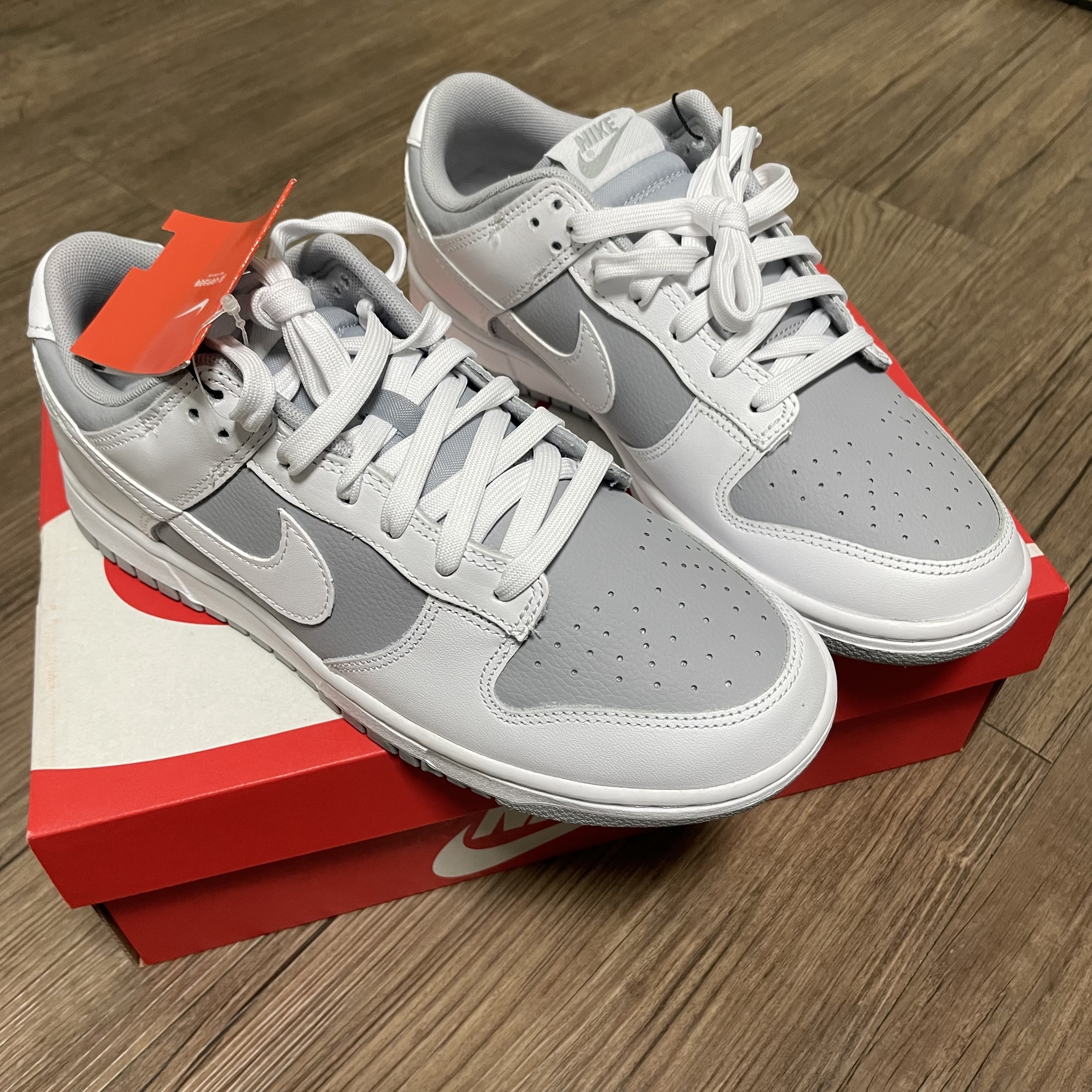 Nike Dunk Low Retro White Neutral Grey 착용 스타일