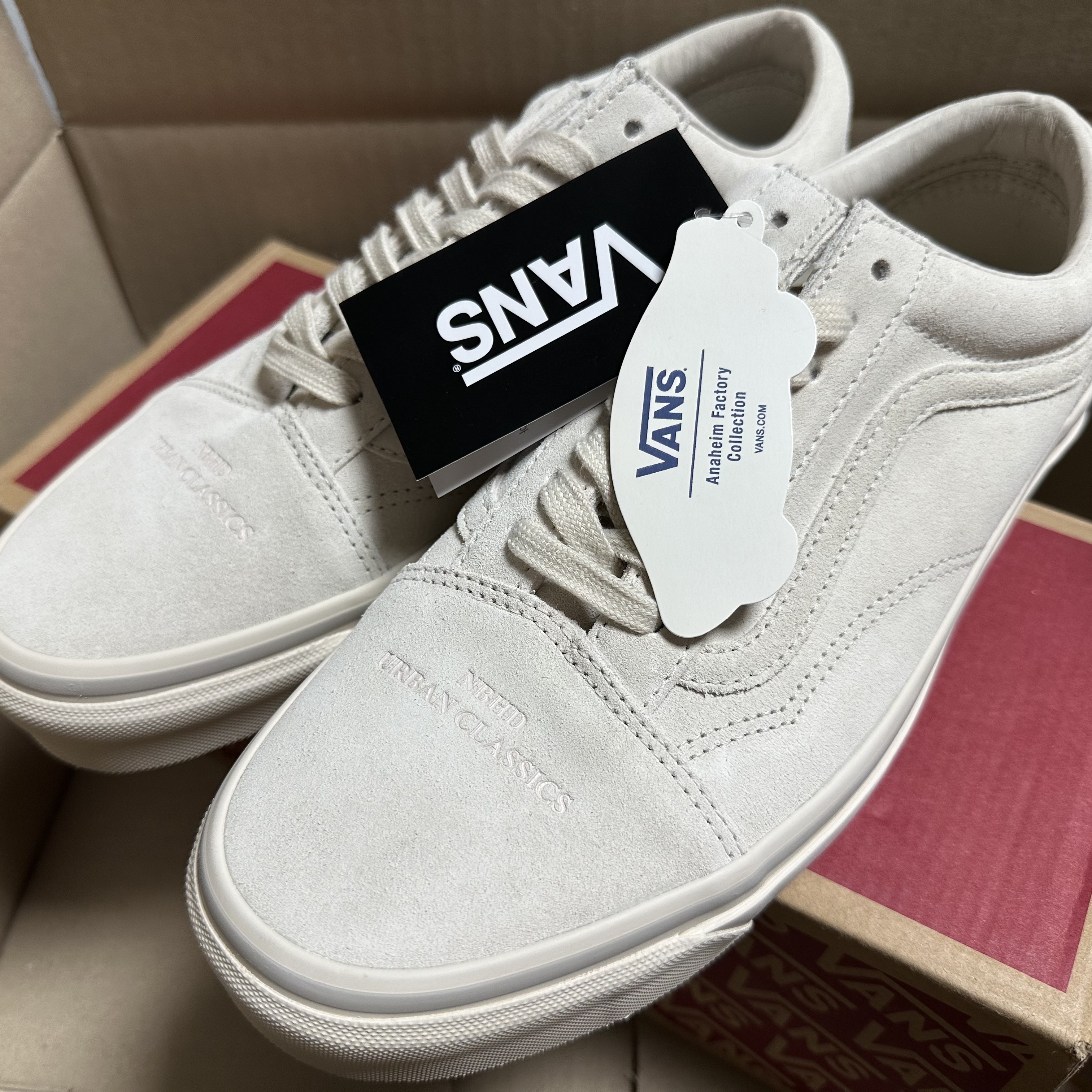 Vans x Neighborhood Old Skool 36 DX Sand 착용 스타일 - 1