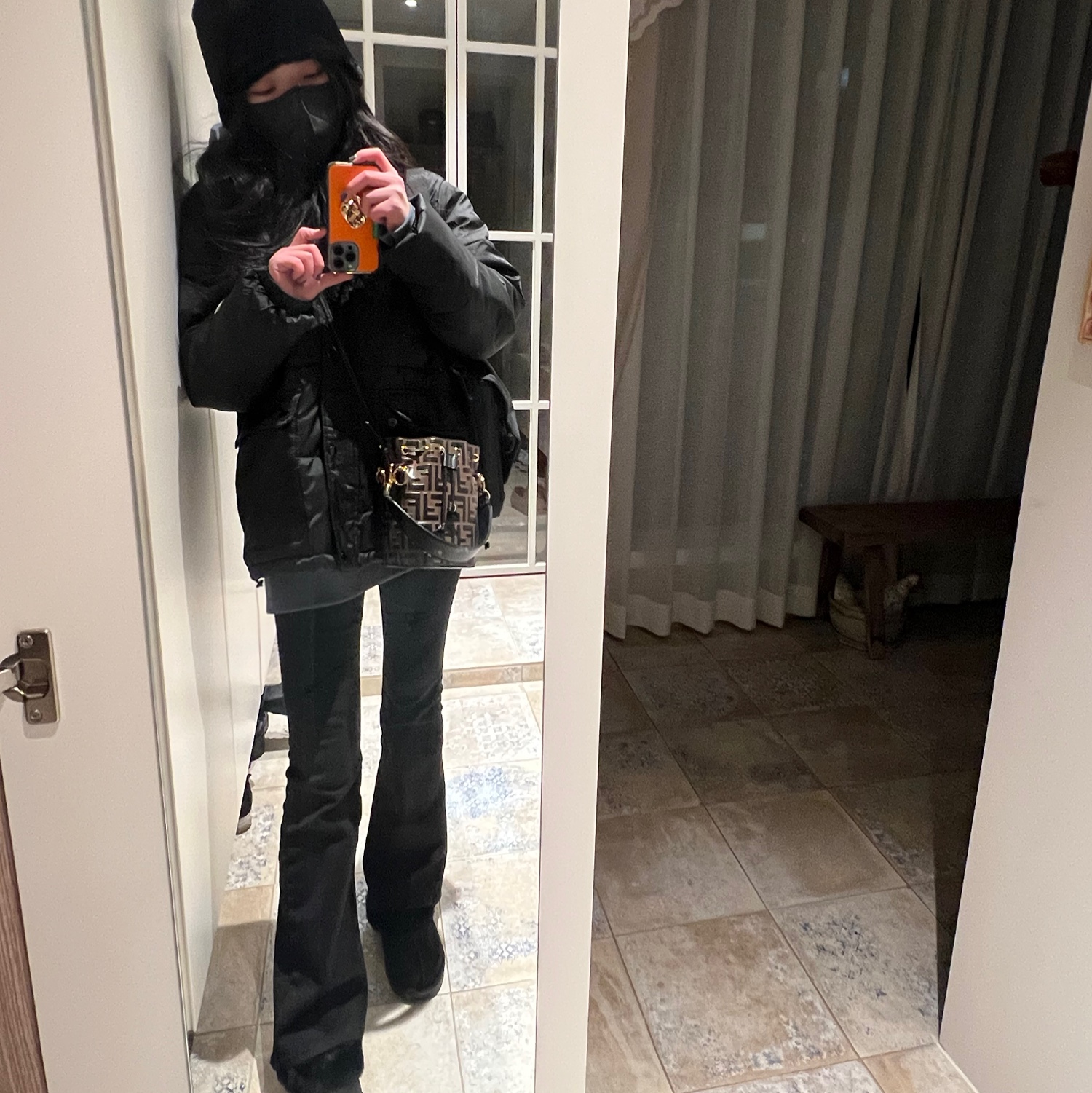 IAB Studio x Obey Eyes Icon Hoodie Oceana, (W) UGG Coquette Slipper Black 착용 스타일