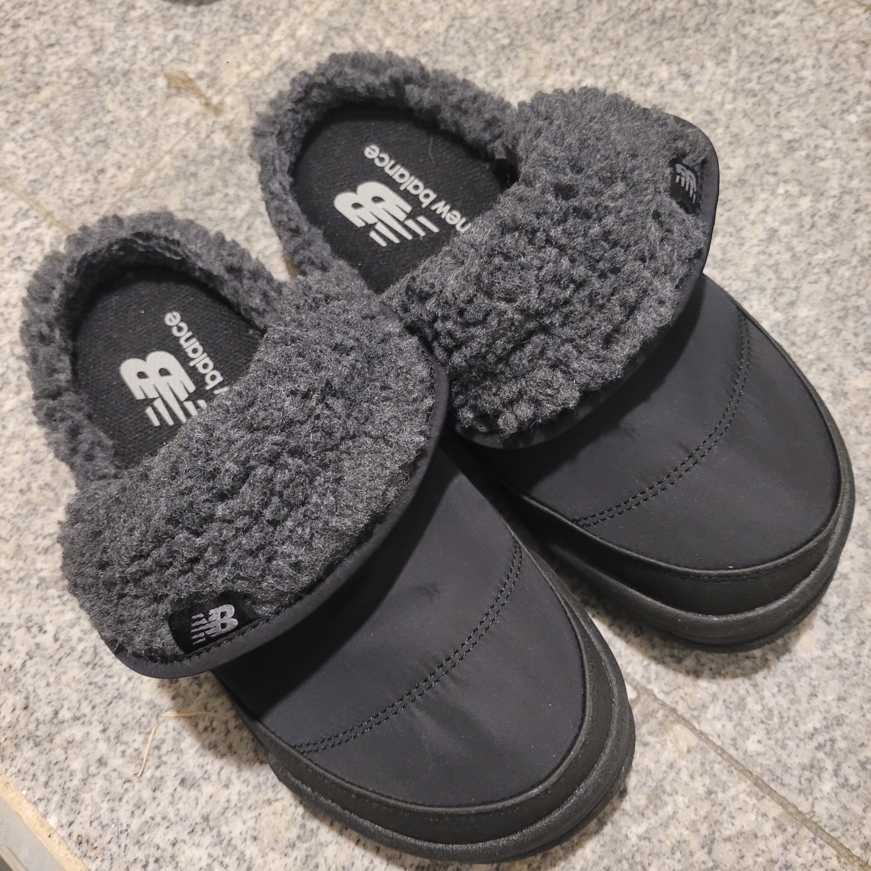 New Balance Puflee Black 착용 스타일