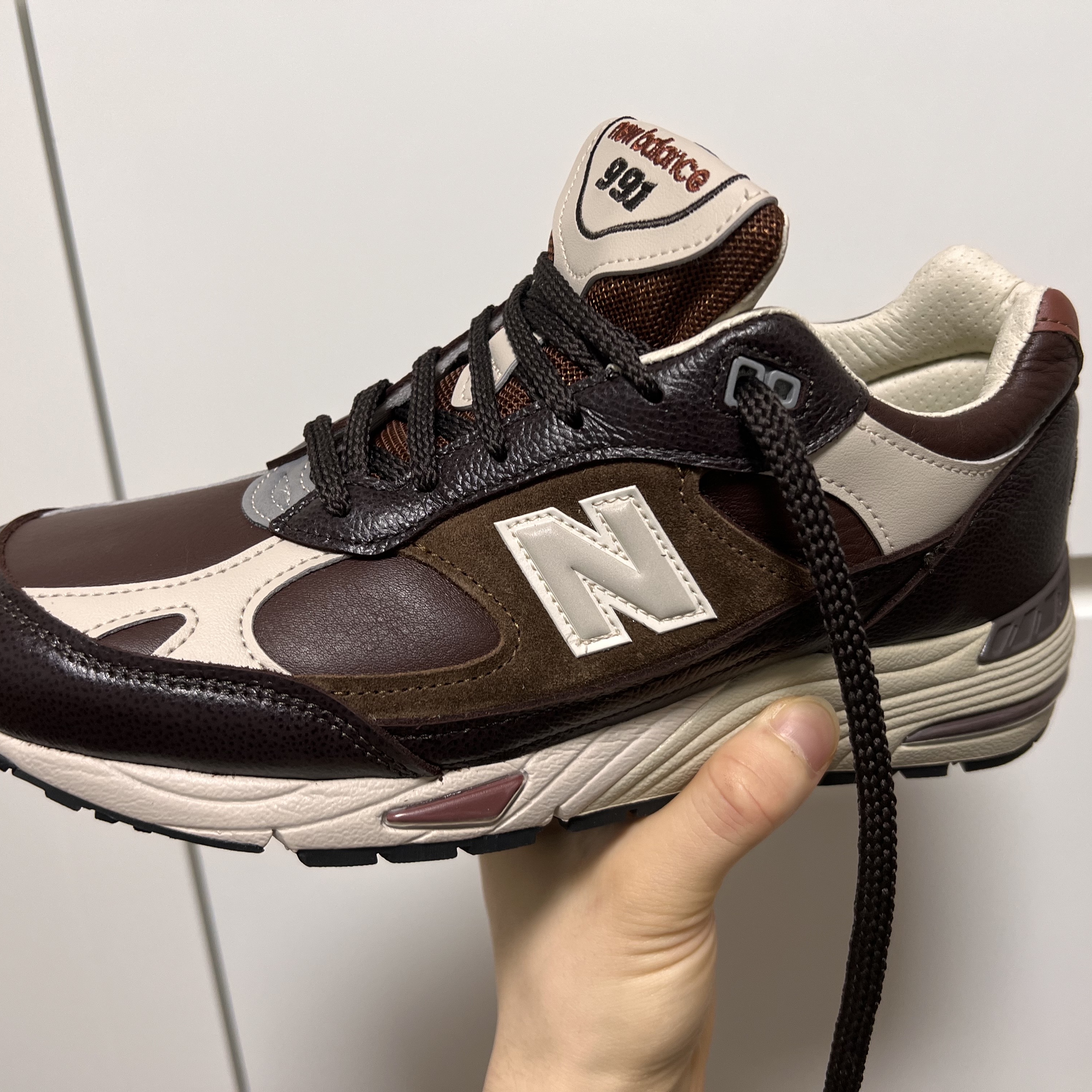 New Balance 991 Made in UK Earth French Roast 착용 스타일 - 1