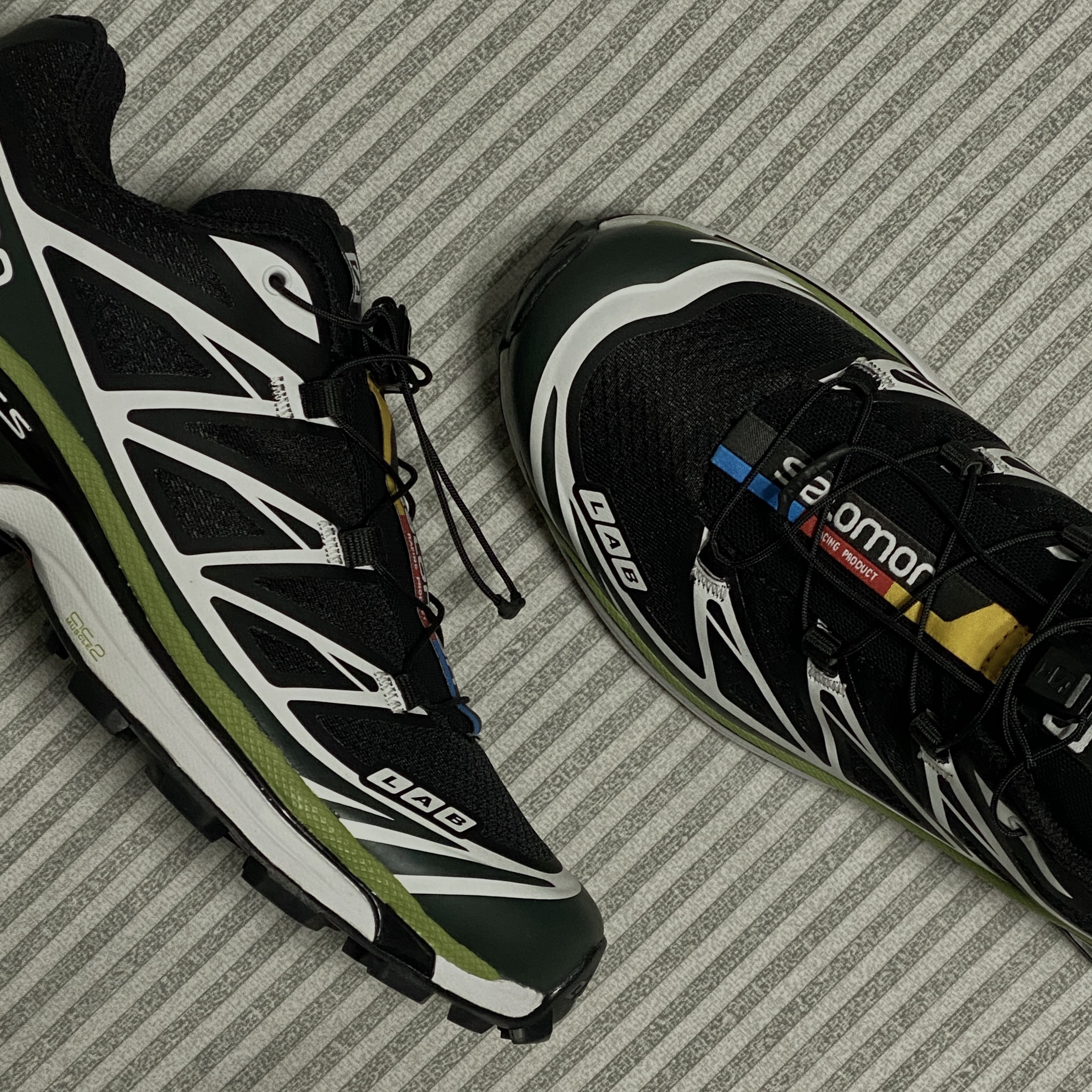 Salomon XT-6 Scarab Black 착용 스타일 - 1
