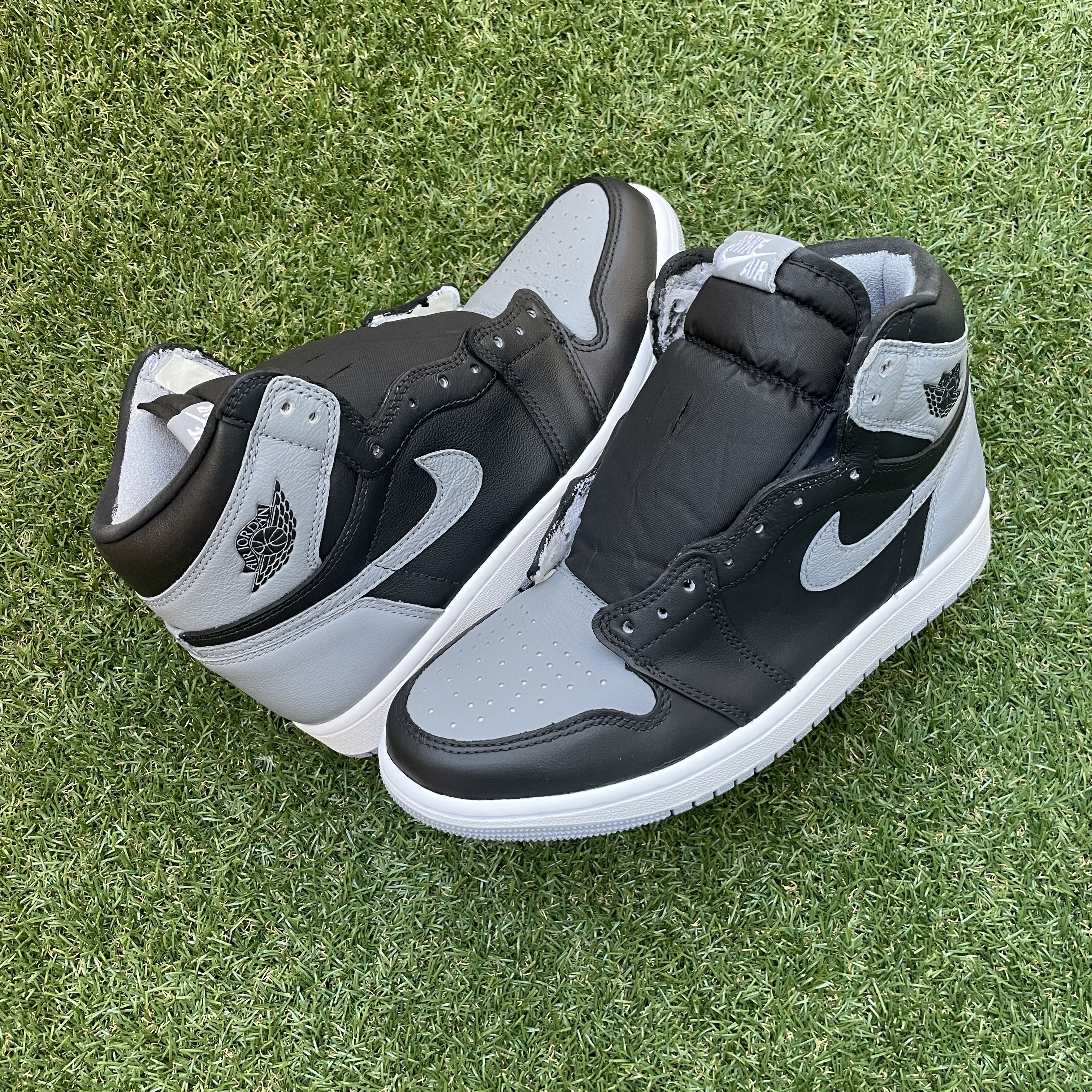 Jordan 1 Retro High OG Stealth 착용 스타일 - 1