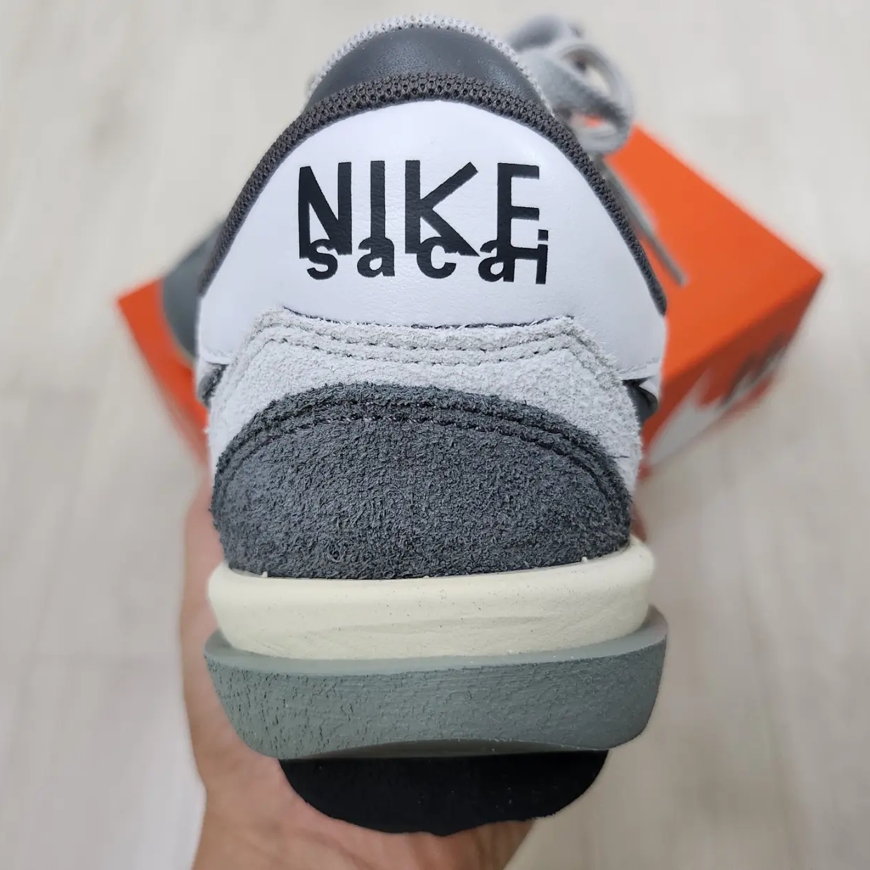 Nike x Sacai Zoom Cortez SP Iron Grey 착용 스타일 - 3