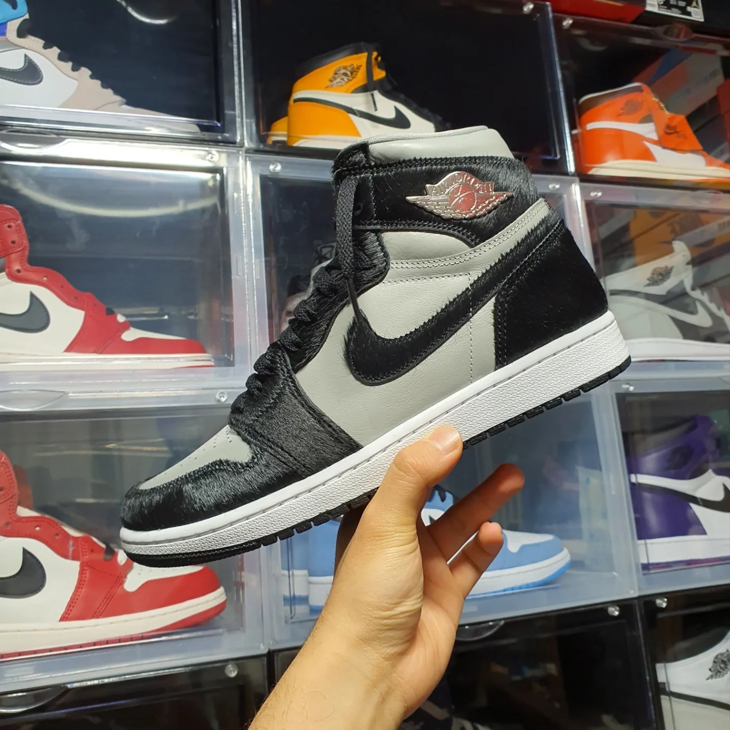 (W) Jordan 1 Retro High OG Medium Grey 착용 스타일 - 2
