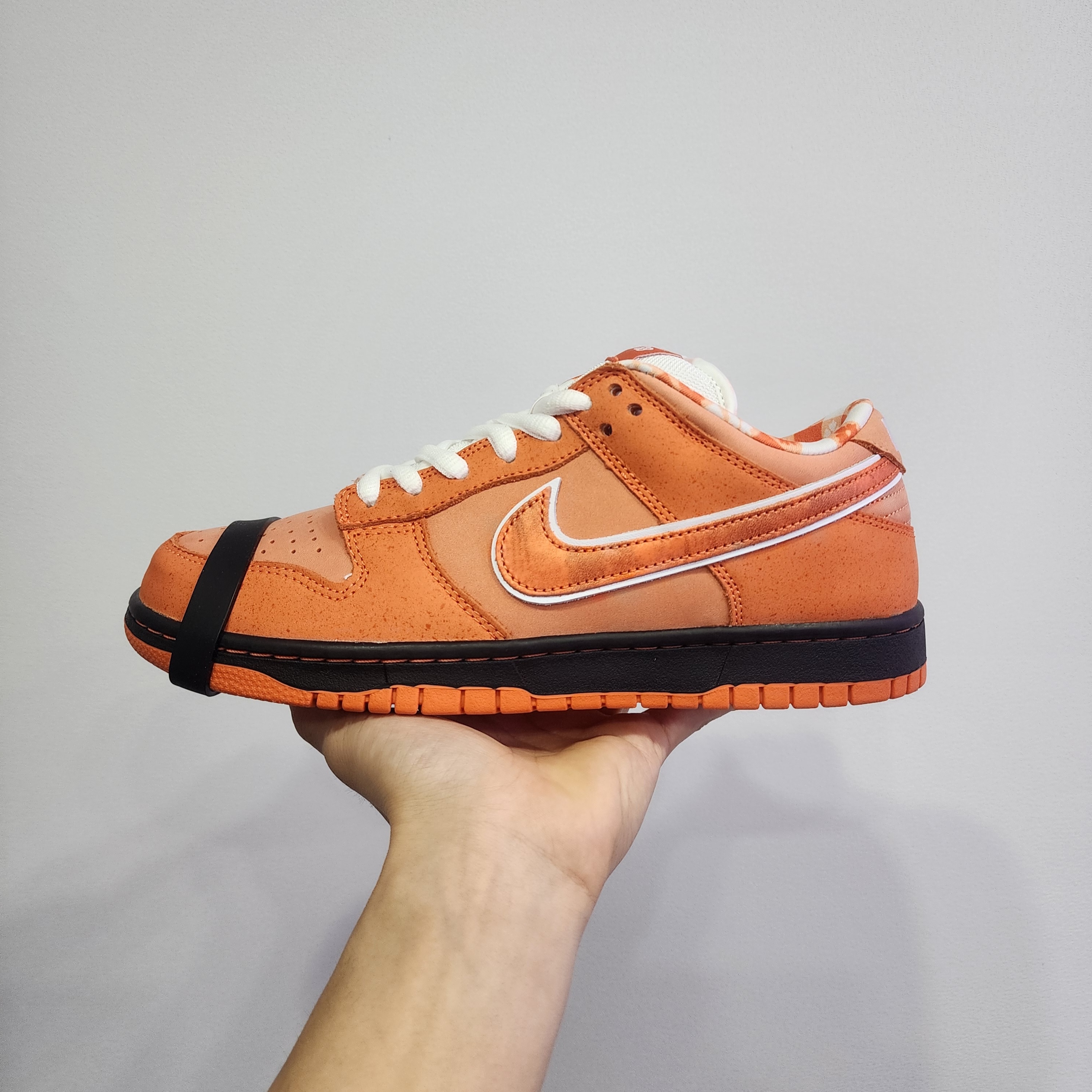 Nike x Concepts SB Dunk Low Orange Lobster (Regular Box), Nike x Concepts SB Dunk Low Orange Lobster (Special Box) 착용 스타일 - 1