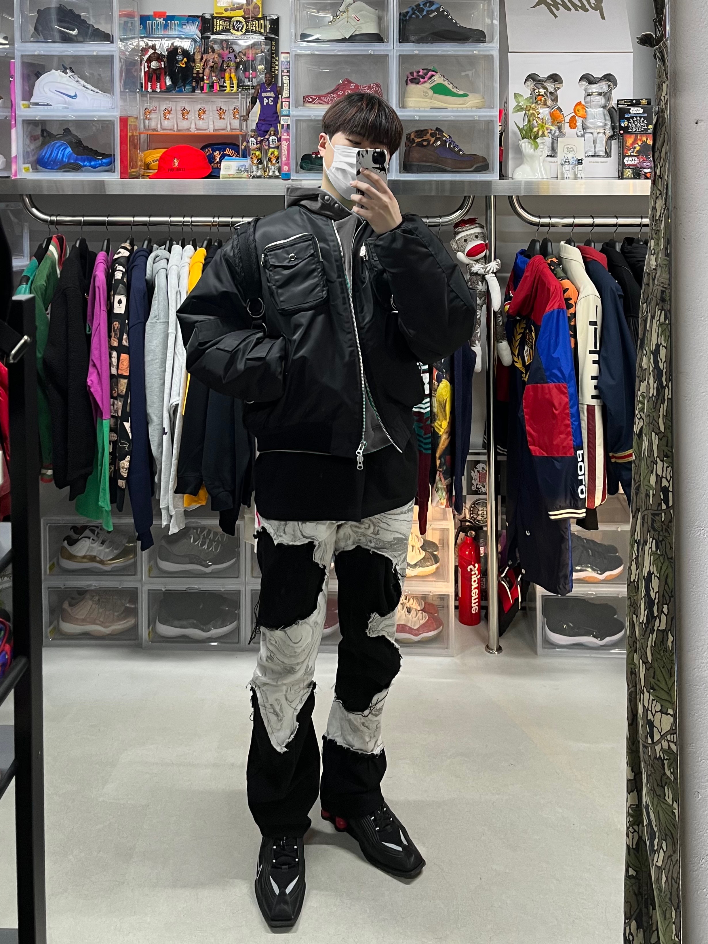 Nike x Martine Rose Shox MR4 Black, Jordan 11 Retro Bred 2019 착용 스타일