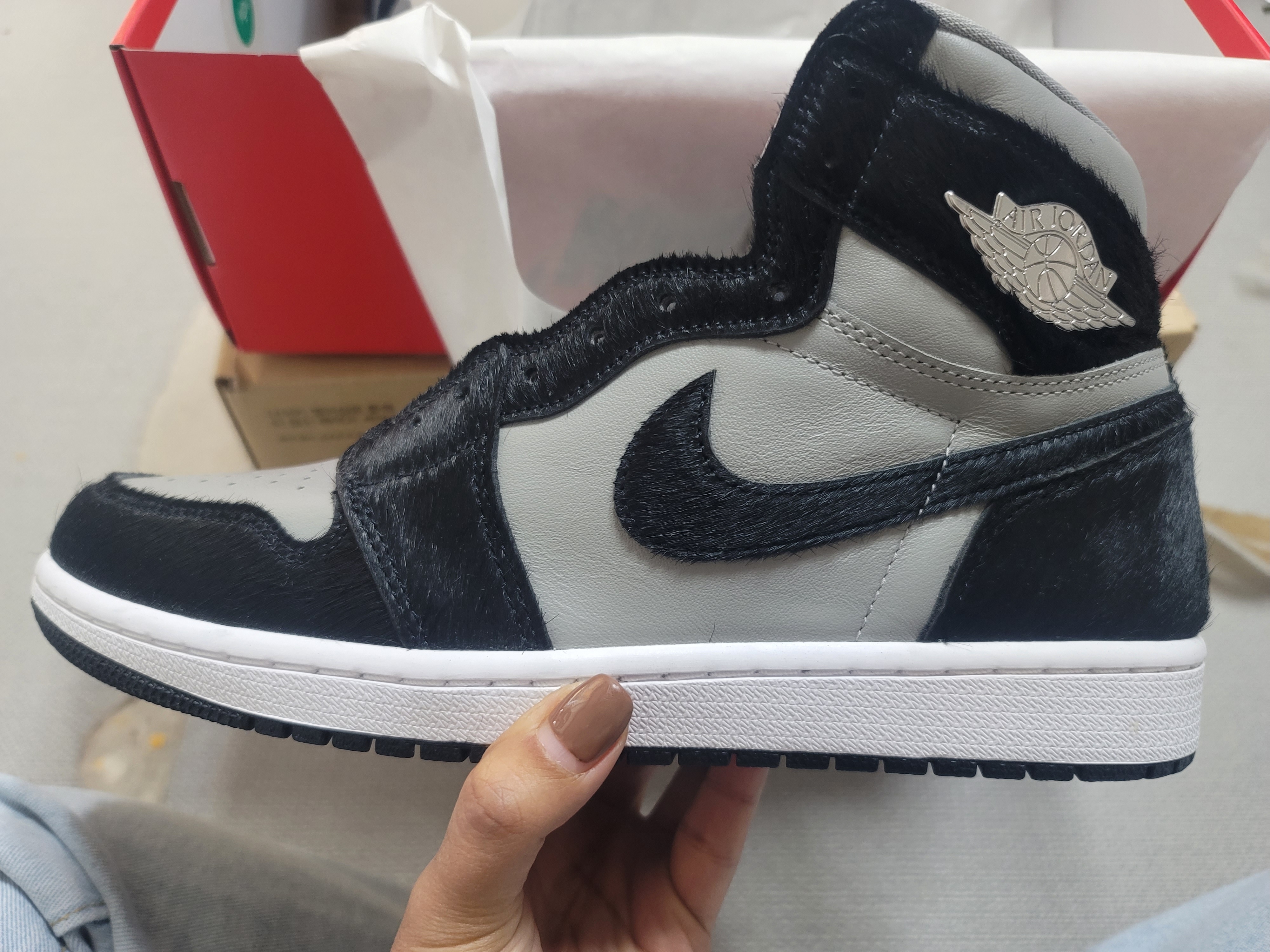 (W) Jordan 1 Retro High OG Medium Grey 착용 스타일