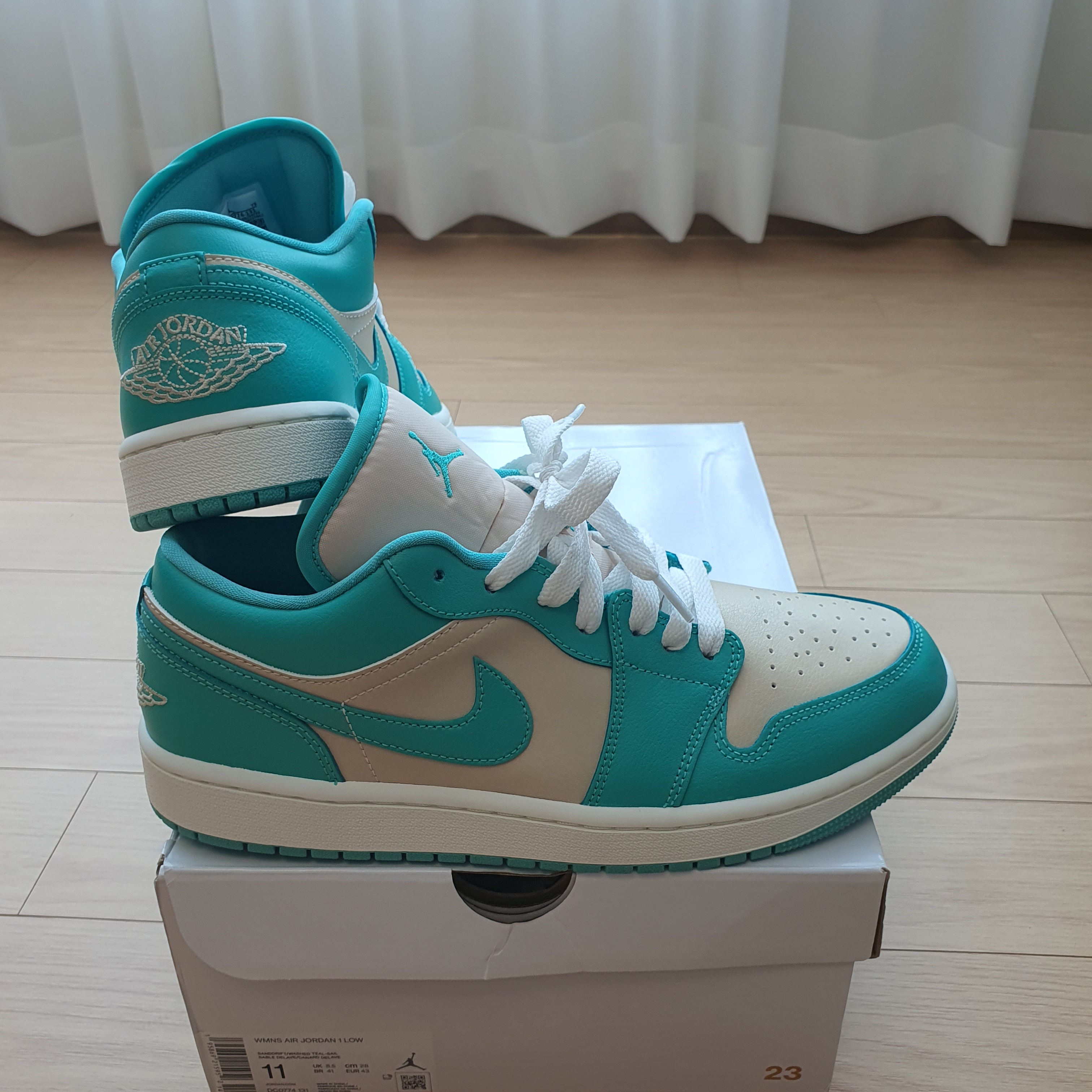 (W) Jordan 1 Low Sanddrift Washed Teal 착용 스타일 - 1