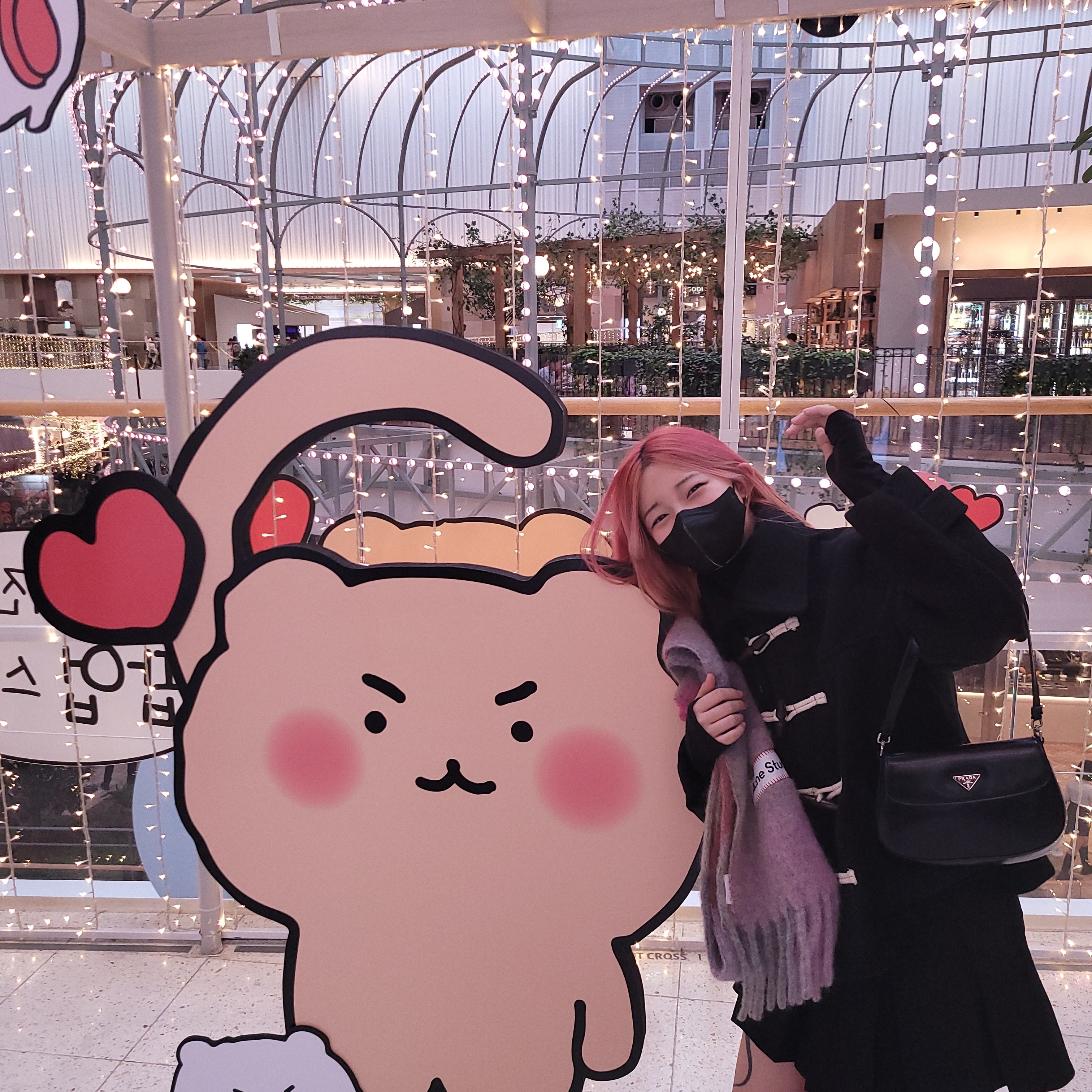 Acne Studios Mohair Check Muffler Fuchsia Lilac Pink, Prada Cleo Brushed Leather Shoulder Bag with Flap Black 착용 스타일