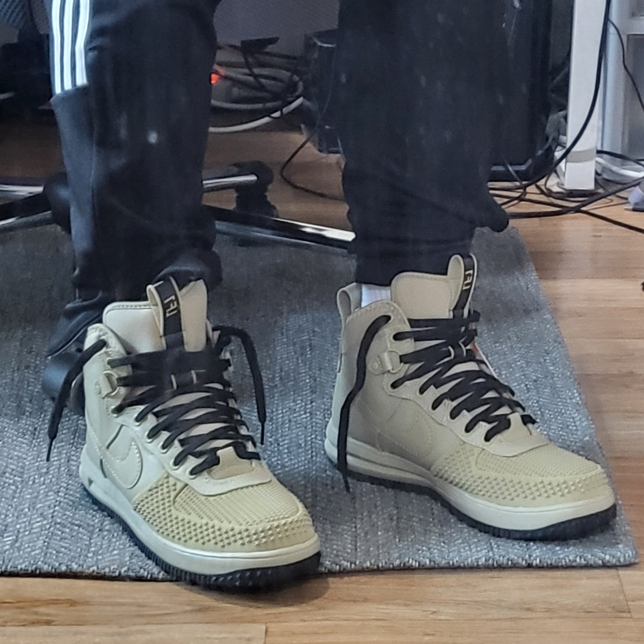 Nike Lunar Force 1 Duckboot Lime Stone 착용 스타일 - 1