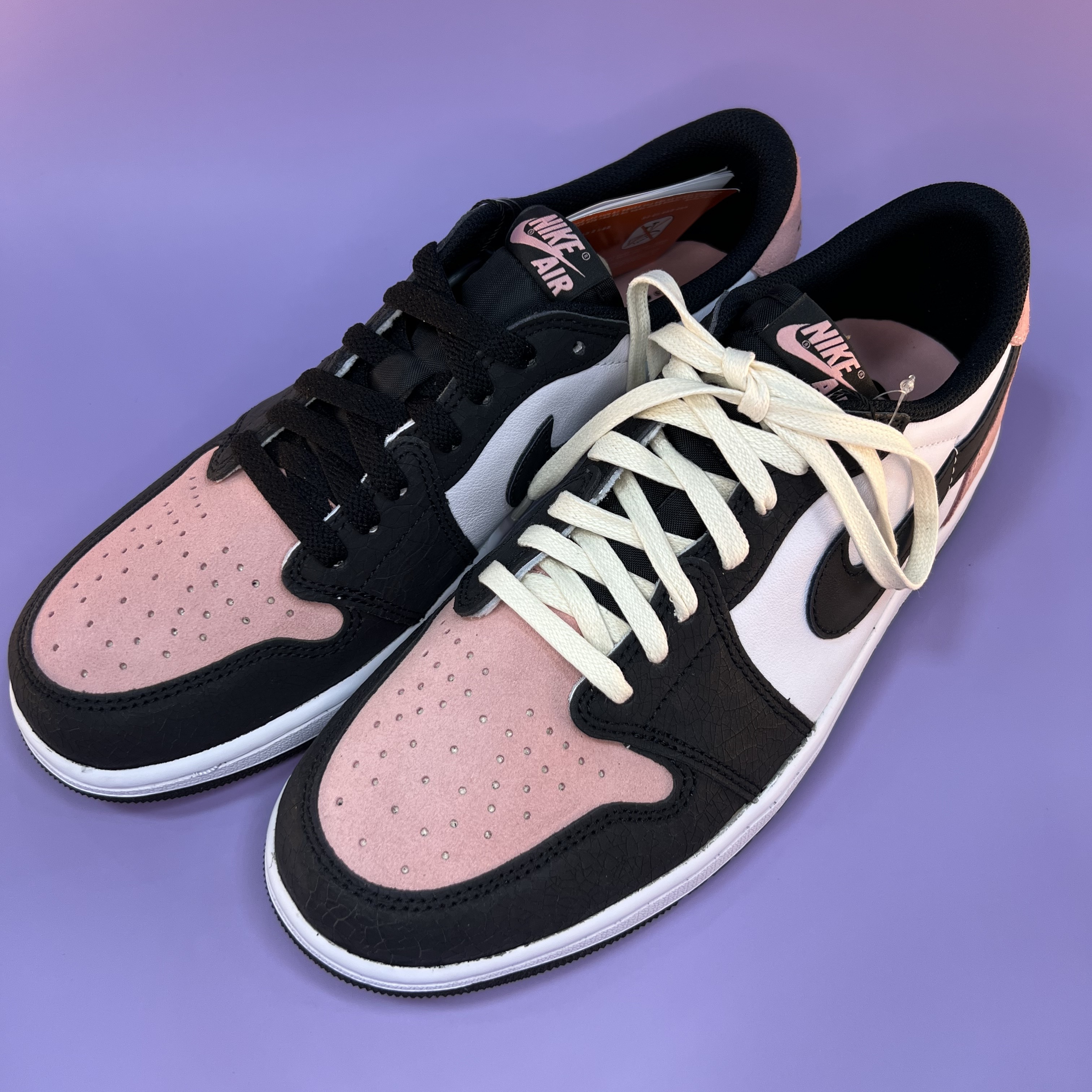 Jordan 1 Retro Low OG Bleached Coral, Jordan 1 Retro Low OG Black and Dark Powder Blue 착용 스타일 - 2
