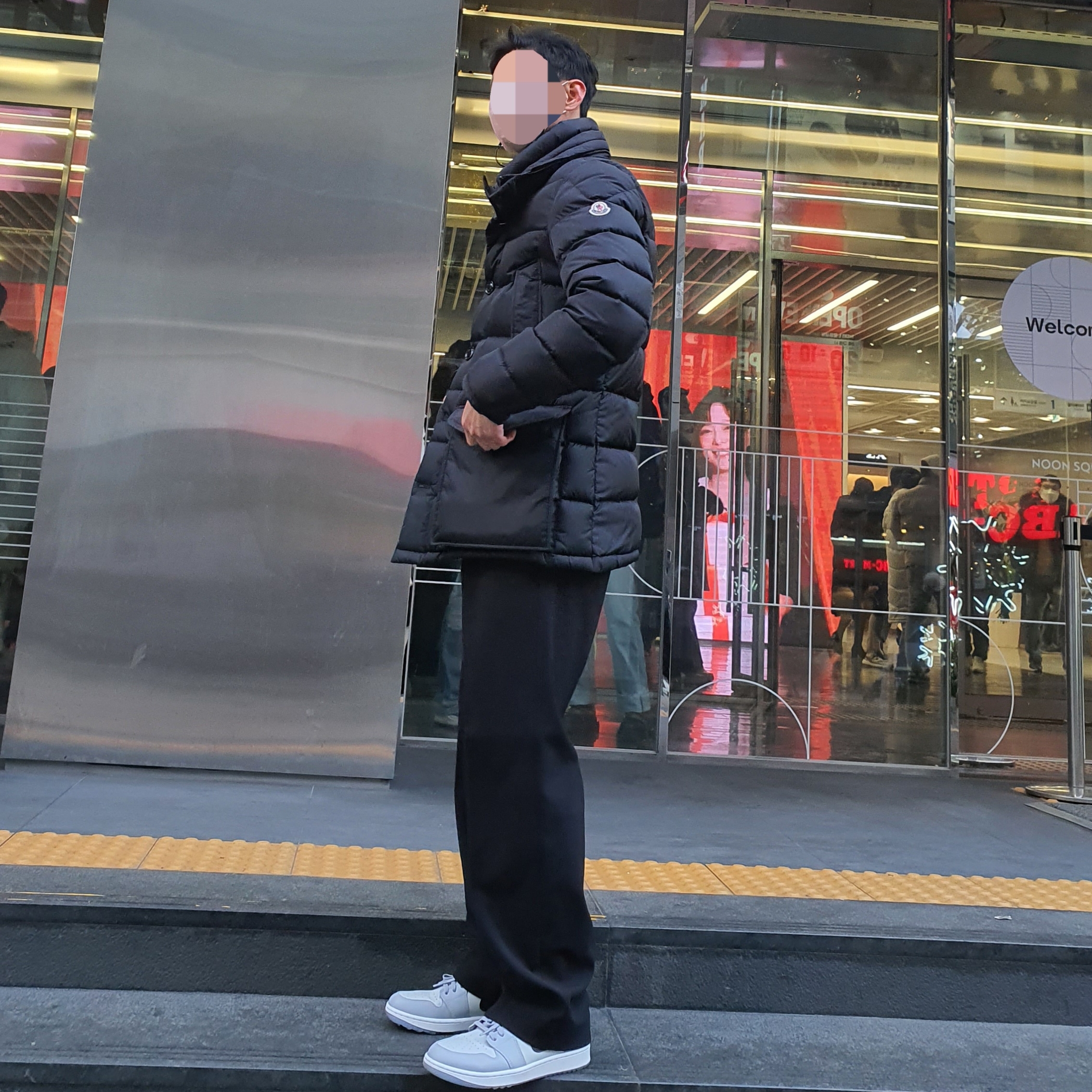 Moncler Cluny Long Down Jacket Black - 22FW 착용 스타일 - 1
