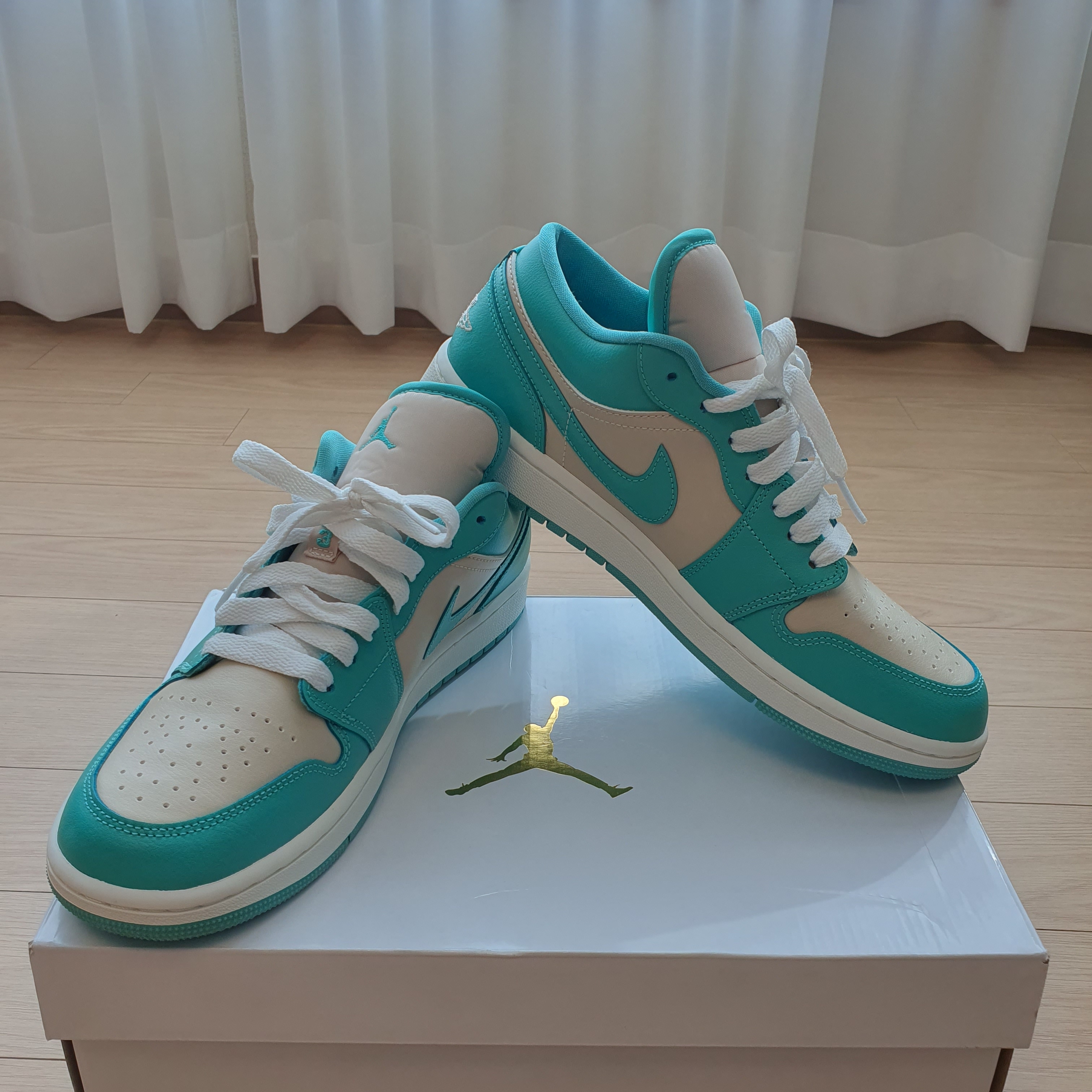 (W) Jordan 1 Low Sanddrift Washed Teal 착용 스타일 - 2